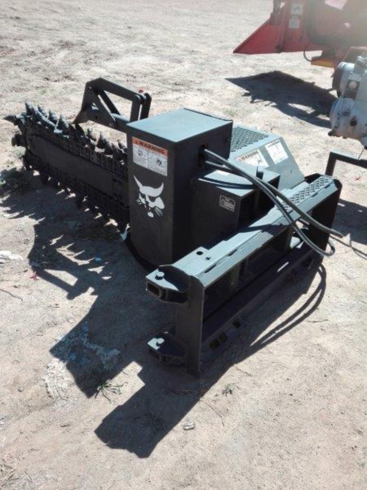 LOWE TRENCHER - Image 2 of 5