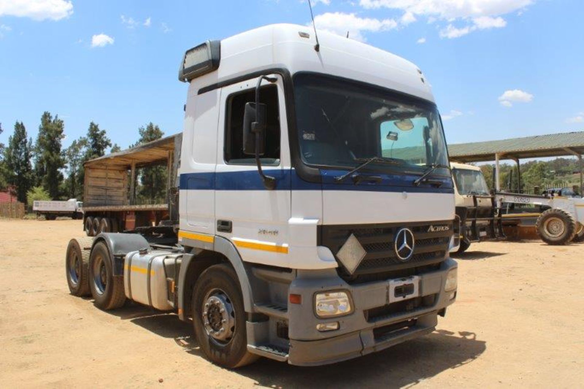 M/BENZ ACTROS 2648 HORSE