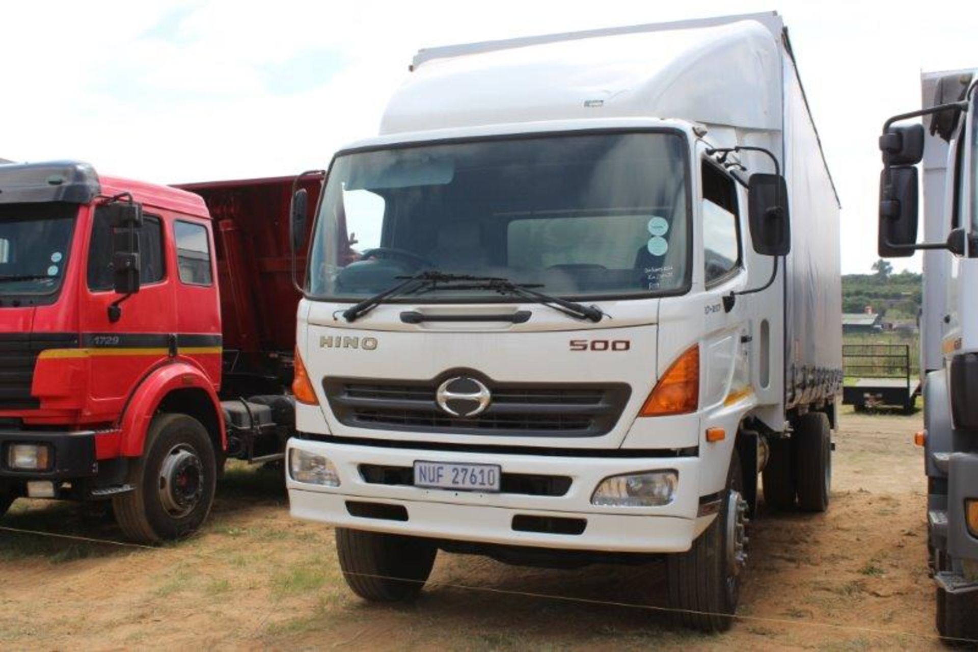 2004 HINO 500 CURTAIN SIDE - Image 2 of 6
