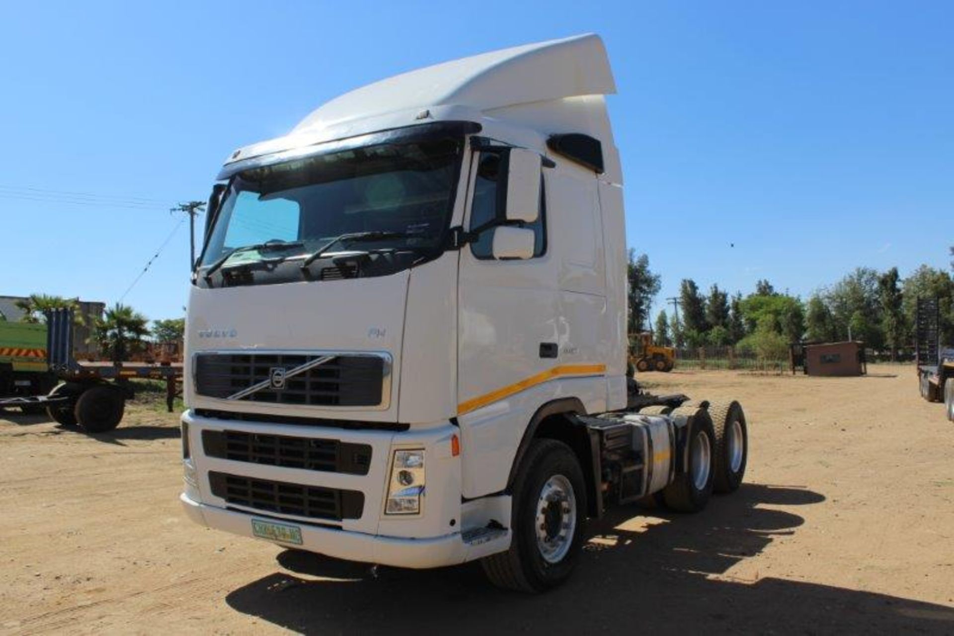 2007 VOLVO FH 440 DOUBLE AXLE - Image 2 of 8