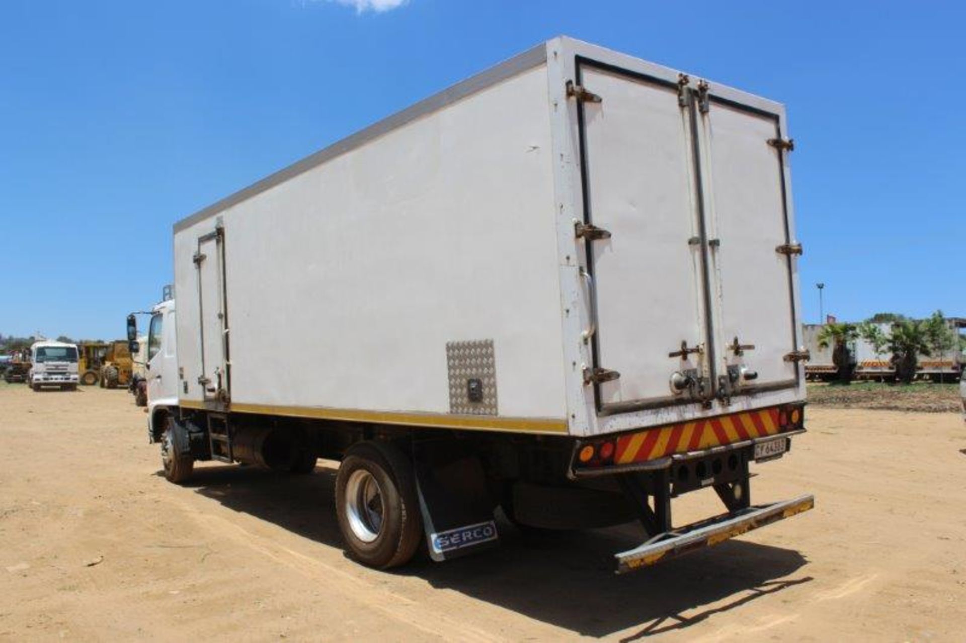 HINO 500 REFRIGERATED TRUCK - Image 3 of 8