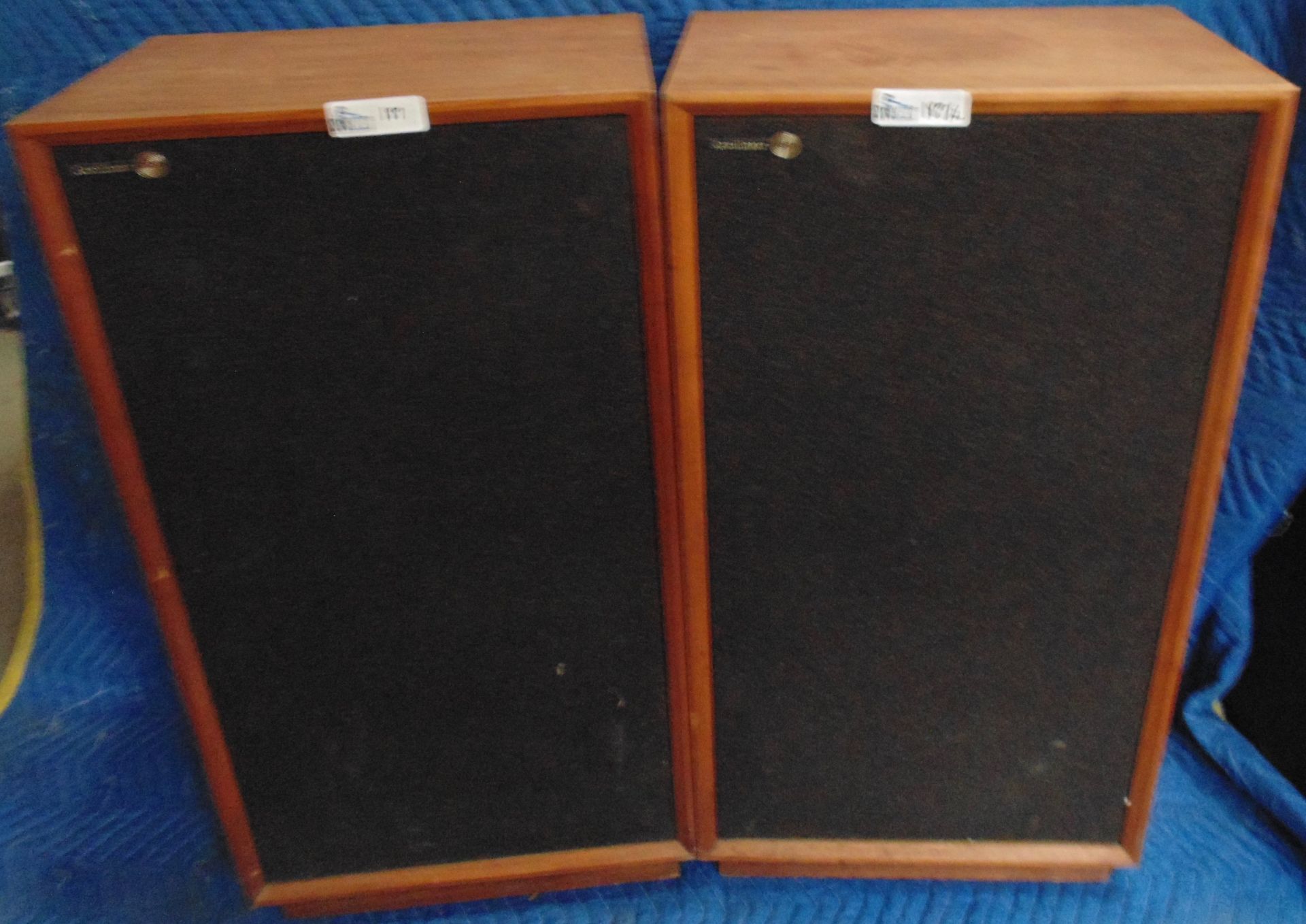 LOT OF 2 RECTILINEAR SPEAKERS