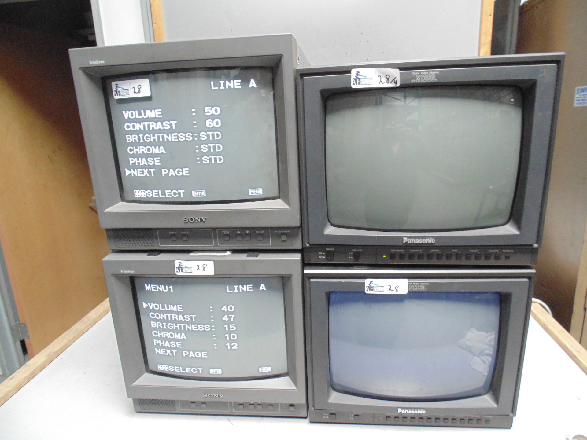 LOT OF 4 CRT MONITORS