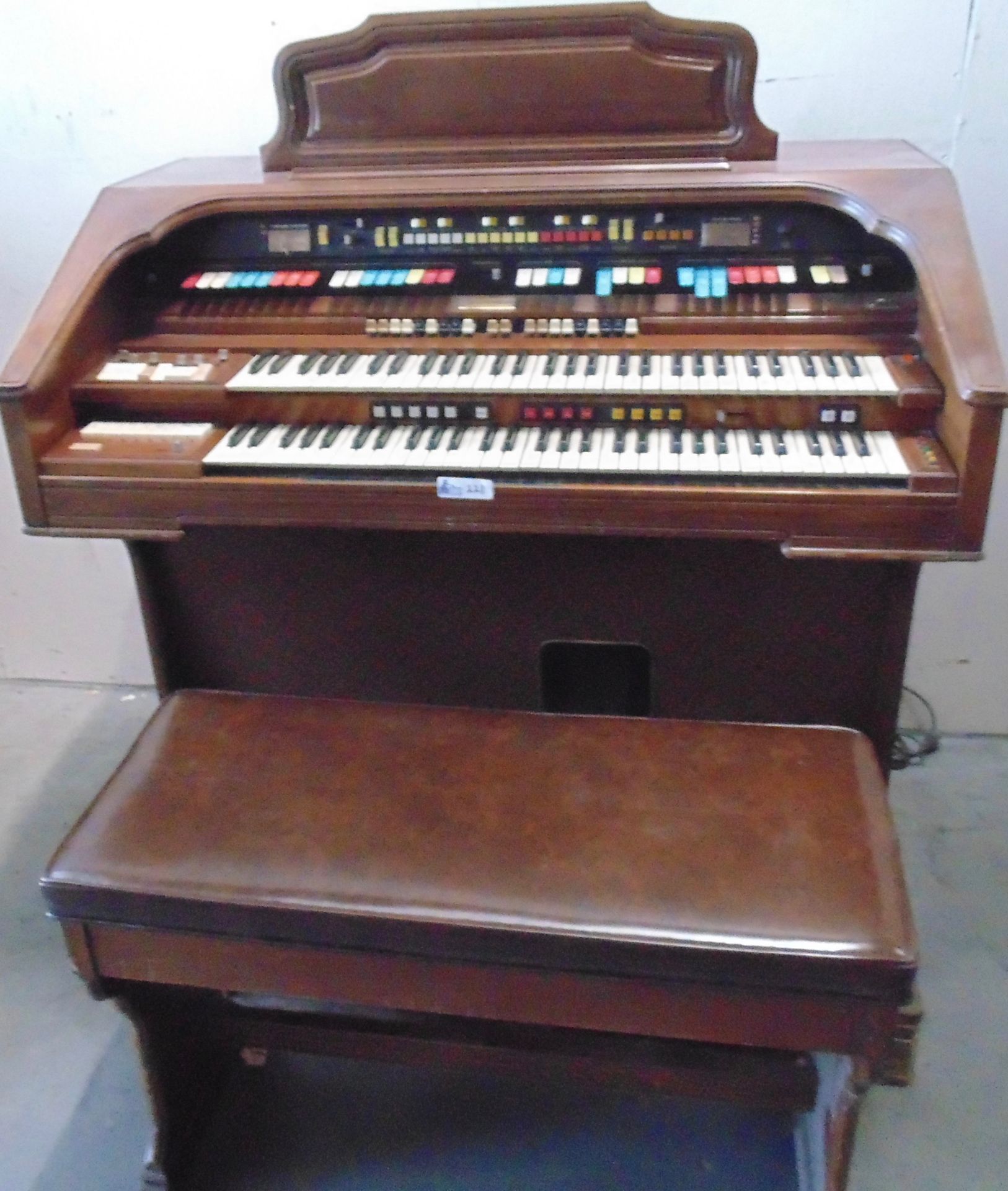 HAMMOND ORGAN