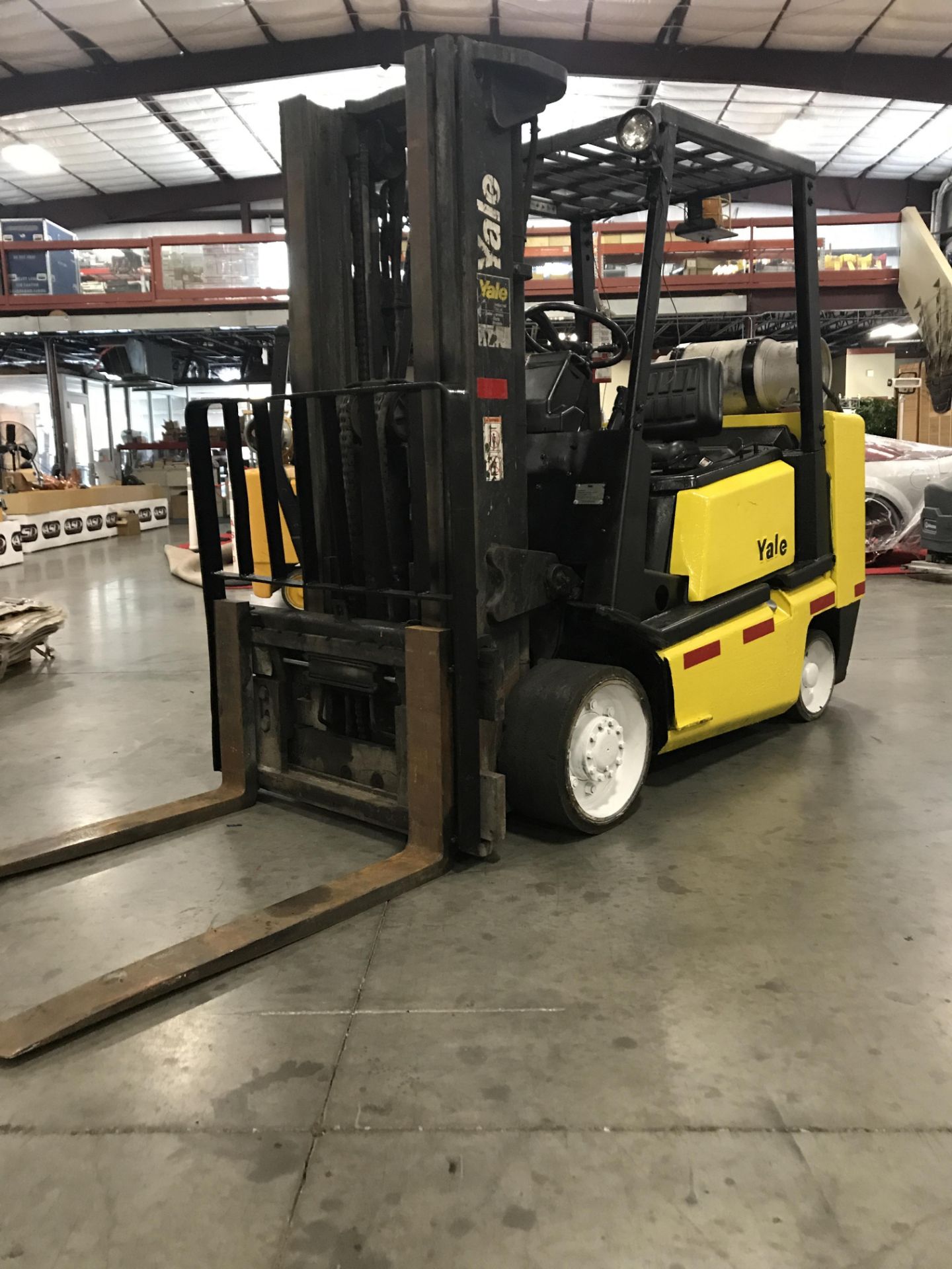 SEE VIDEO** YALE 8,000 LB LP FORKLIFT MODEL GLC080LFNSAE085, 185" MAX HEIGHT