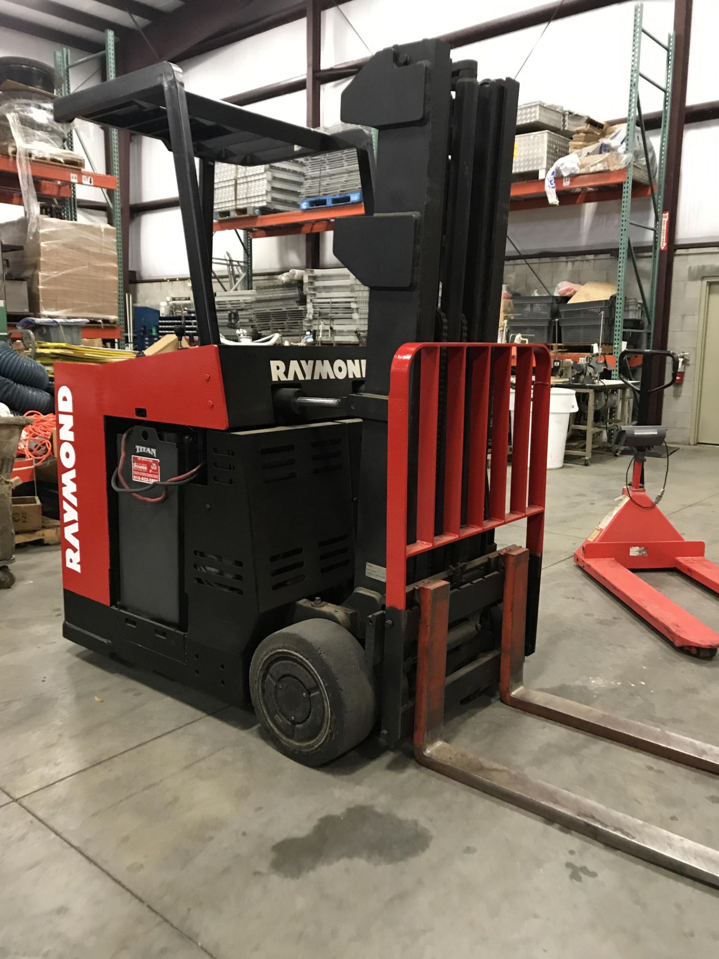 SEE VIDEO** RAYMOND ELECTRIC FORKLIFT MOD. 60-C30TT - Image 2 of 7