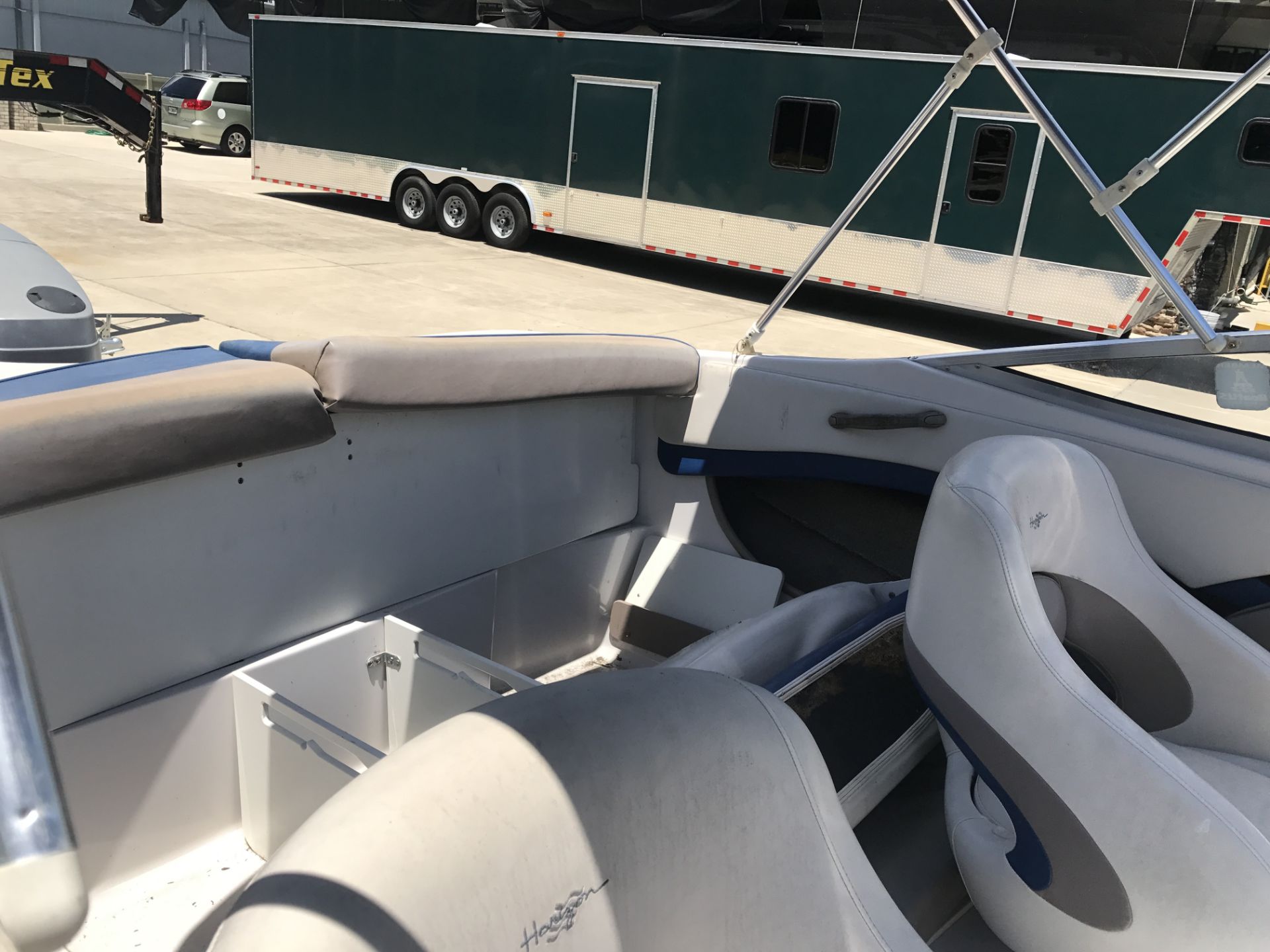 FOURS WINNS 170HORIZON W/ TRAILER - Image 10 of 11