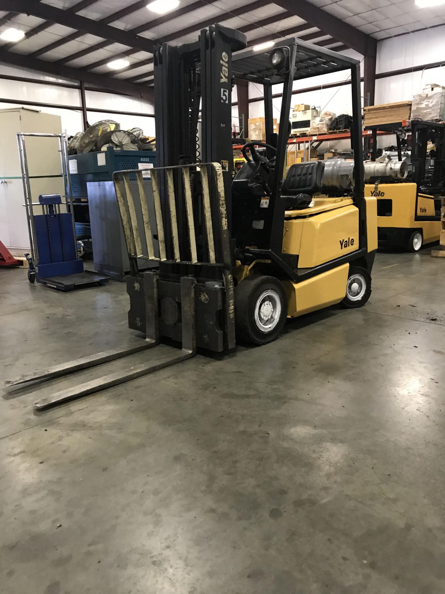 SEE VIDEO** YALE LP FORKLIFT MOD. GLP040AFNUAE084, TILT, SIDE SHIFT, APPROX. 3,750 LB LIFT CAP