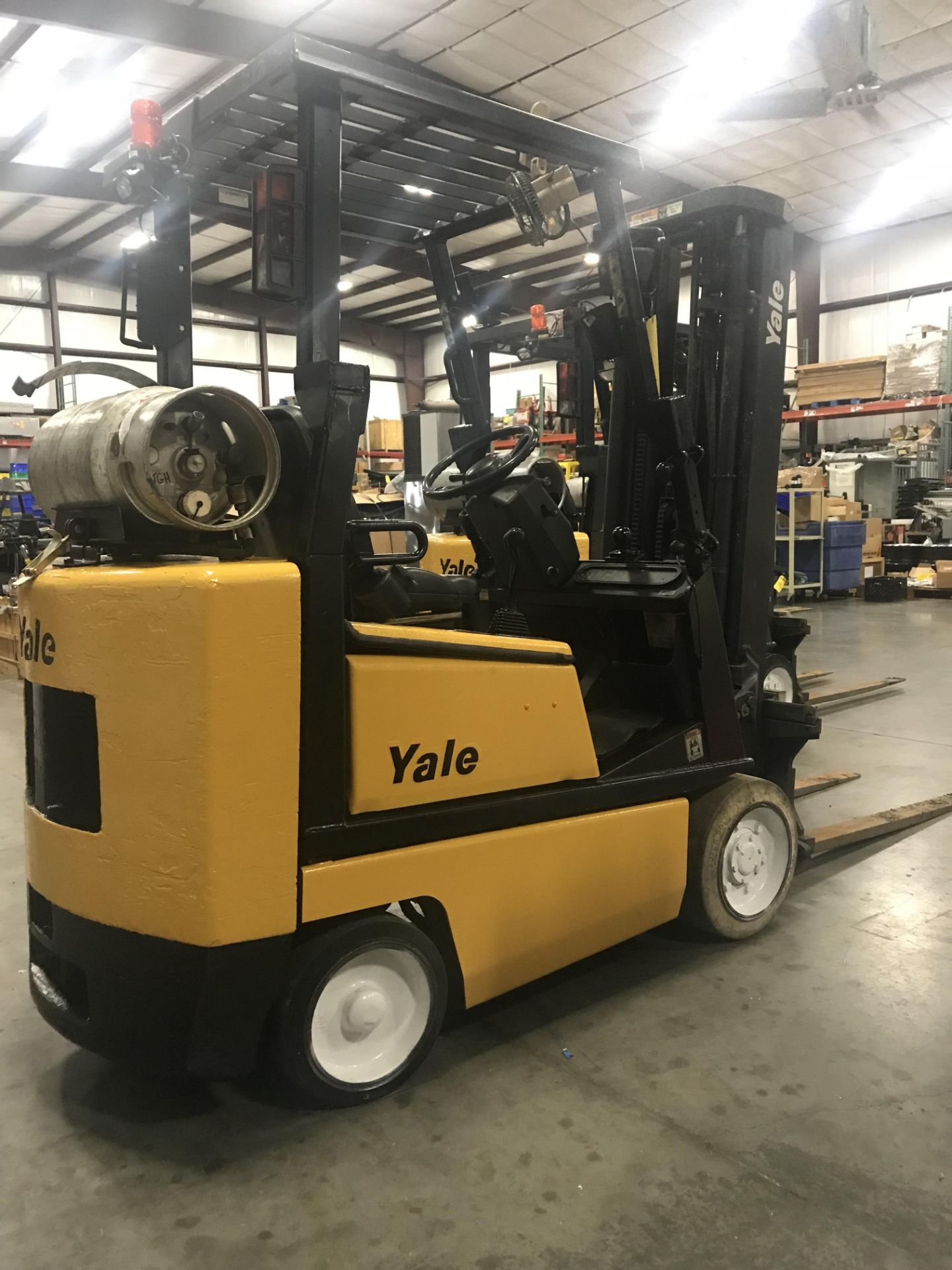 SEE VIDEO** YALE GL40 LP FORKLIFT, 4,000LB LIFT CAP. SIDE SHIFT, TILT, 3 STAGE MAST