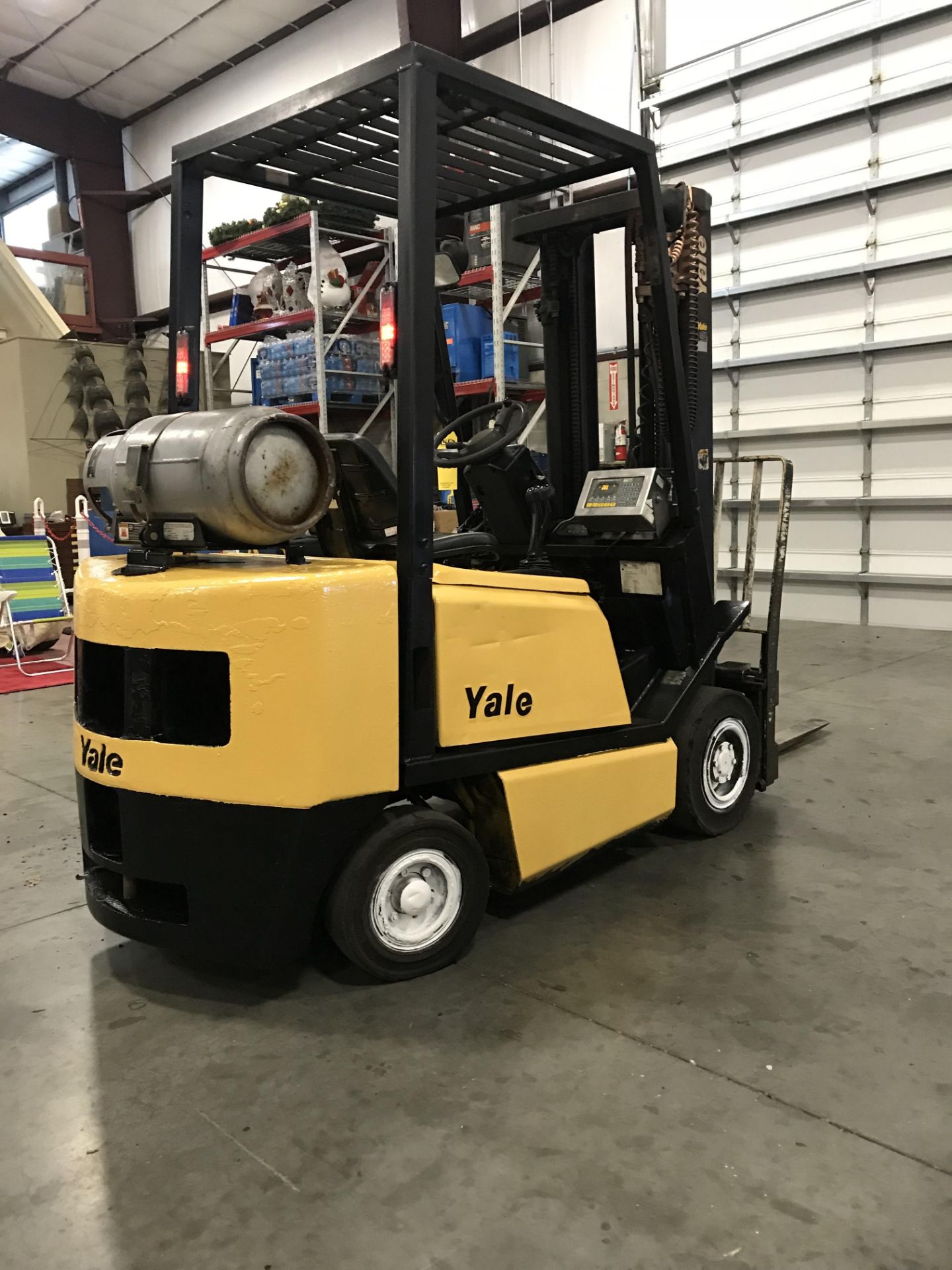 SEE VIDEO** YALE LP FORKLIFT MOD. GLP040AFNUAE084, TILT, SIDE SHIFT, APPROX. 3,750 LB LIFT CAP - Image 3 of 8