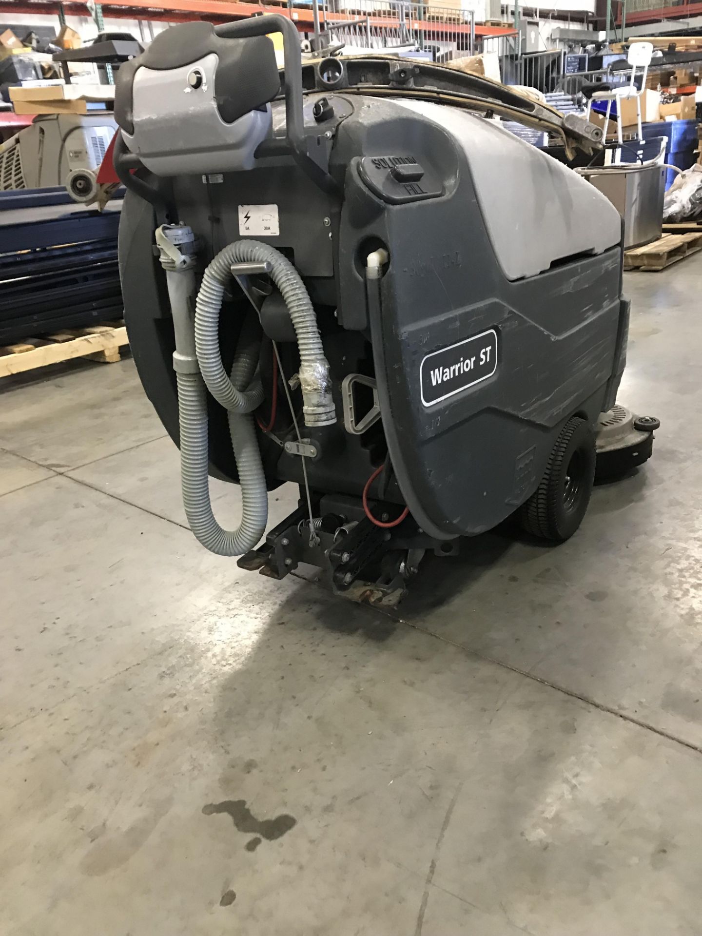 ADVANCE WARRIOR ST. FLOOR SWEEPER/SCRUBBER - Image 3 of 4