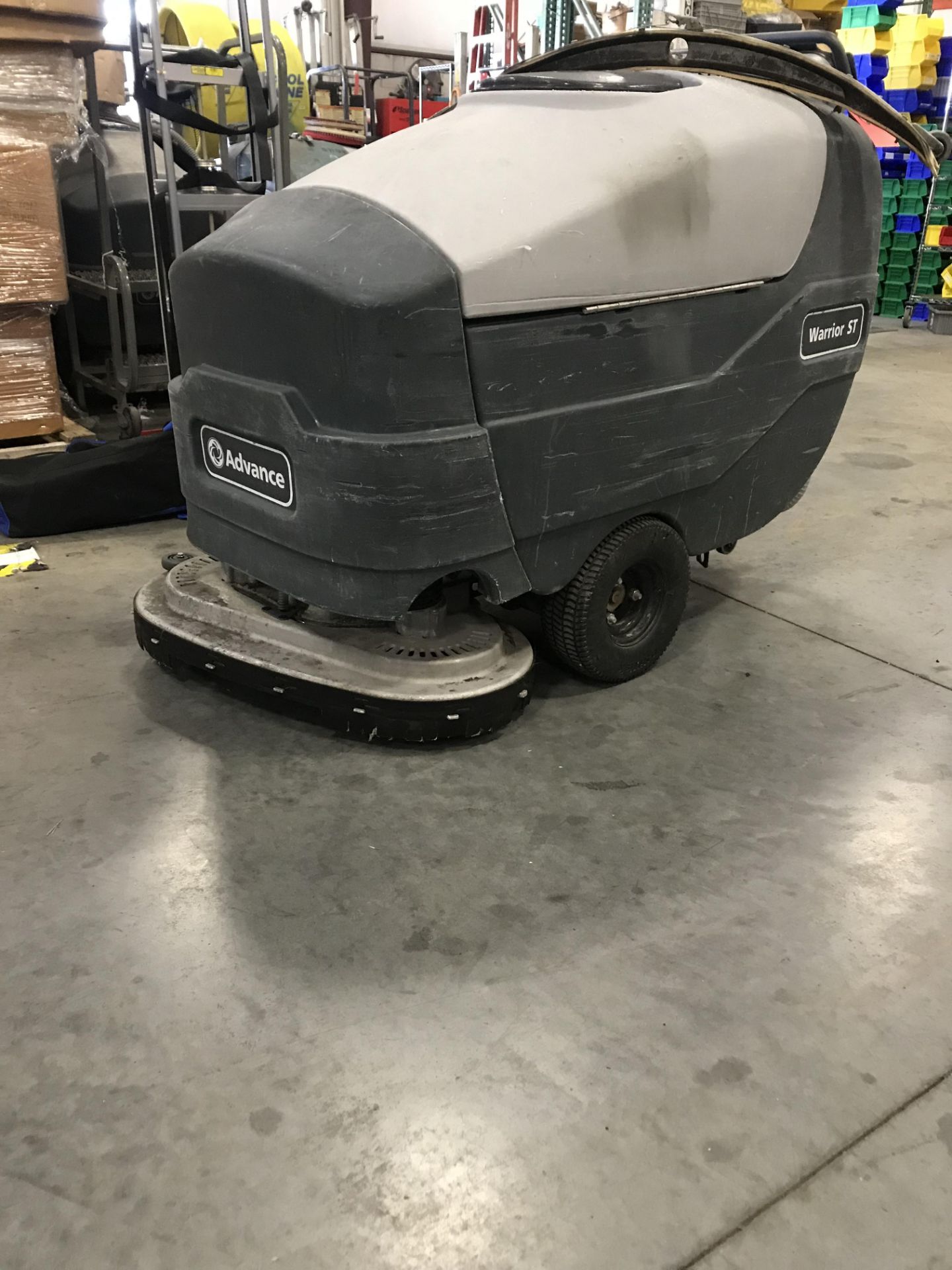 ADVANCE WARRIOR ST. FLOOR SWEEPER/SCRUBBER