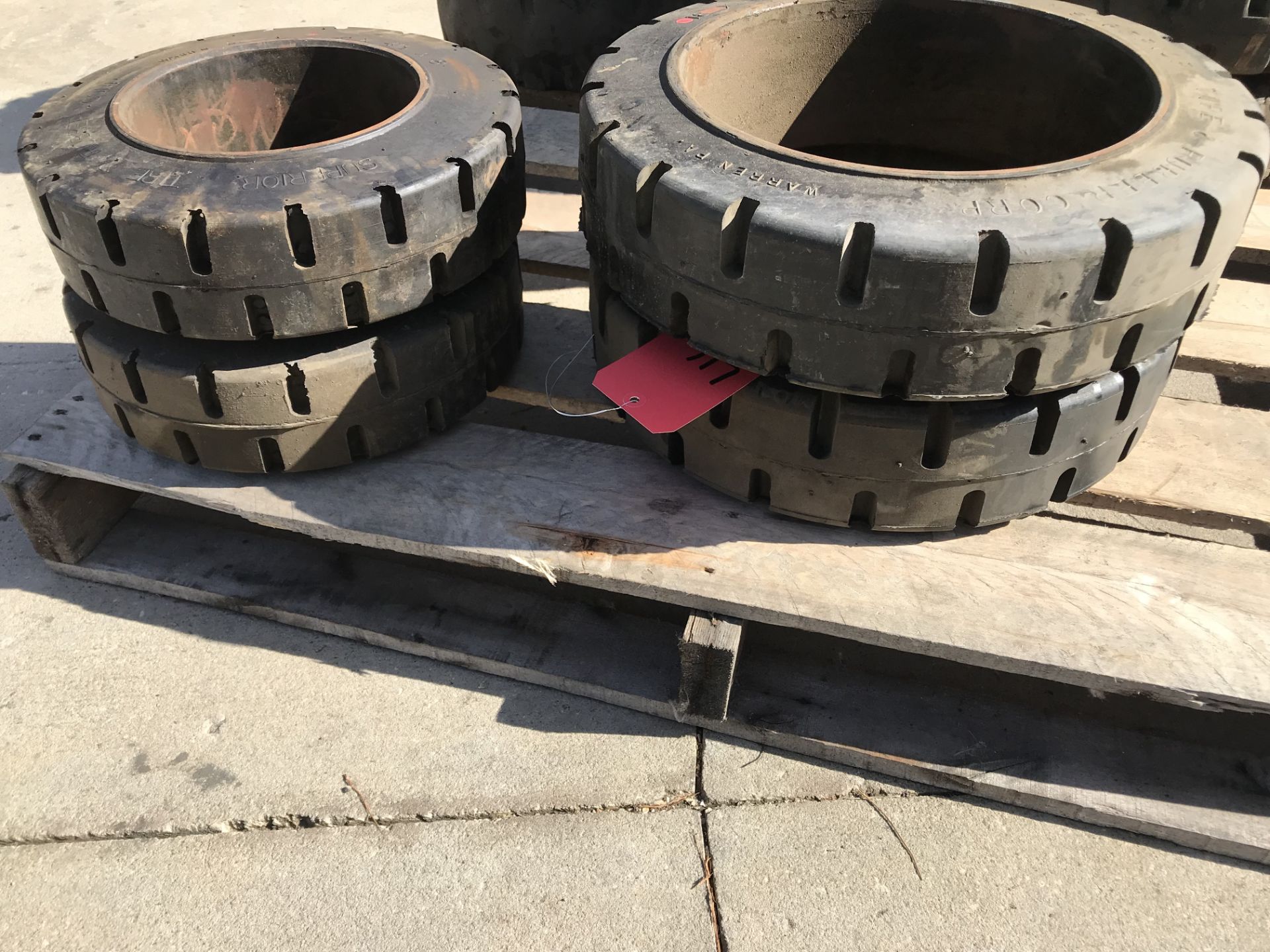 ASSORTED FORKLIFT TIRES