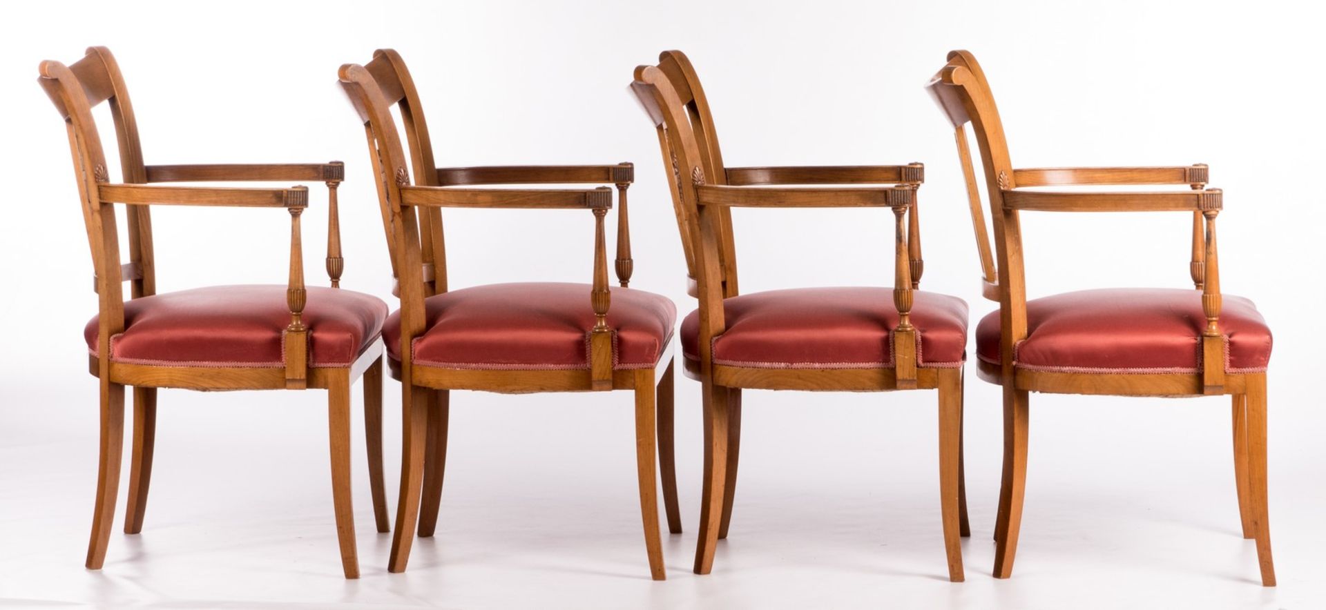 Aa set of four French directoire style cherrywood armchairs, H 88,5 - W 56 - D 59,5 cm - Bild 4 aus 8