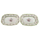 A pair of octagonal Chinese plates, famille rose with floral decoration, about 1750, W 30 - L 22,5