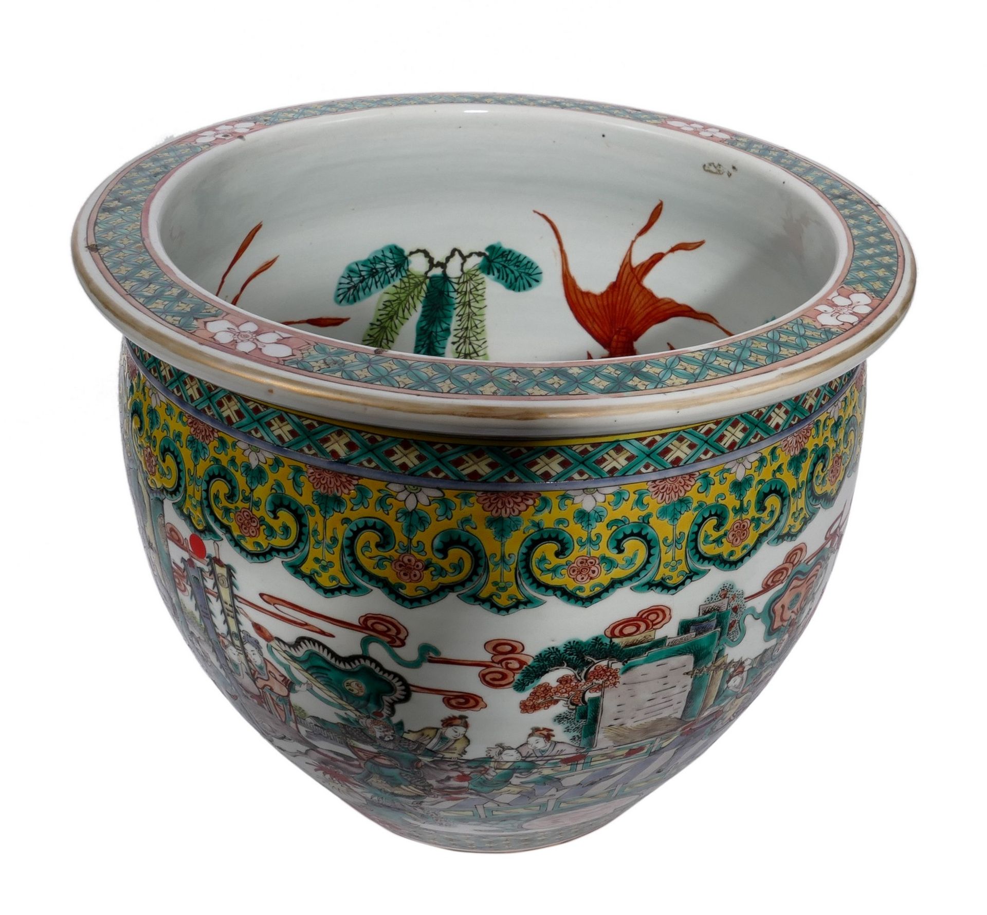 A Chinese famille verte fish bowl, decorated with a court scene and warriors, H 35,5 - Diameter 41