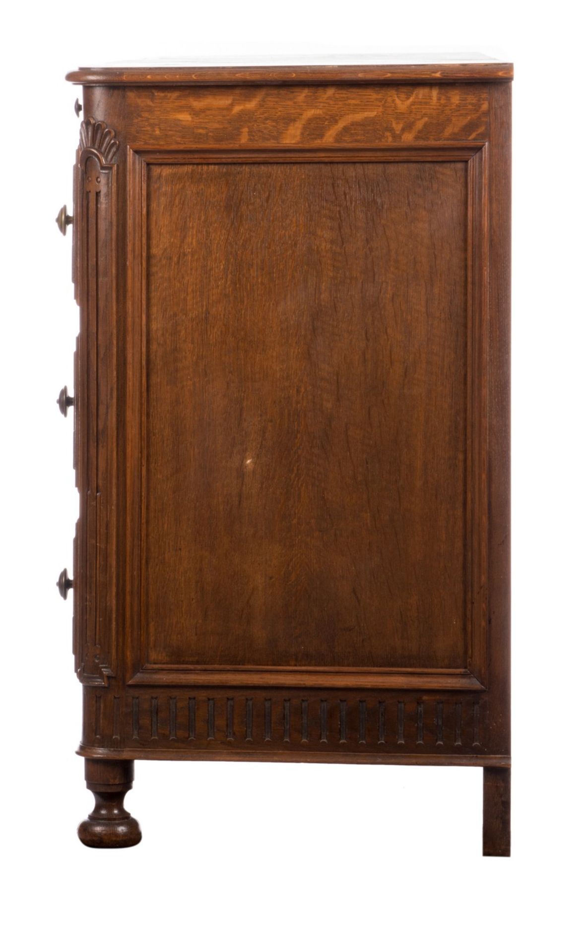 A 20thC copy of an oak low countries cupboard, H 100,5 - W 202 - D 56,5 cm - Bild 4 aus 9