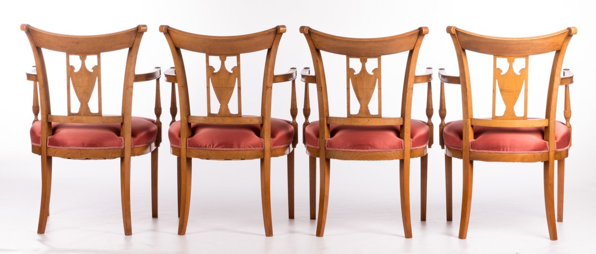 Aa set of four French directoire style cherrywood armchairs, H 88,5 - W 56 - D 59,5 cm - Bild 3 aus 8