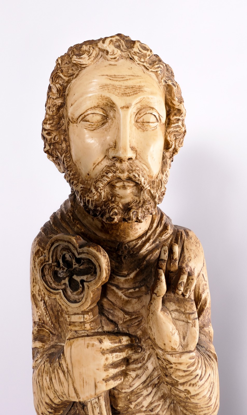 Saint Peter, patinated ivory on a Gothic revival wooden base, probably workshop Heckman Paris, early - Image 3 of 5