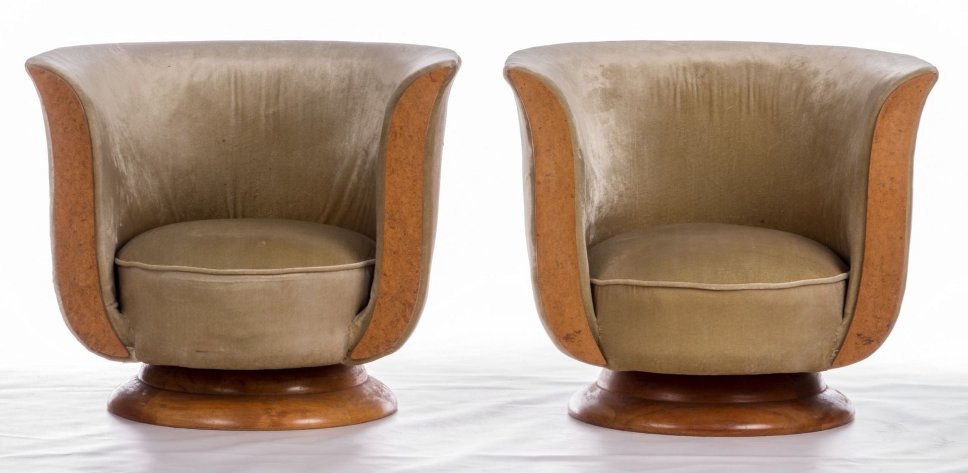 A pair of Art Deco lounge chairs, France, 1930s, Hotel Le Malandre - Modèle déposé, burl wood, - Bild 2 aus 10