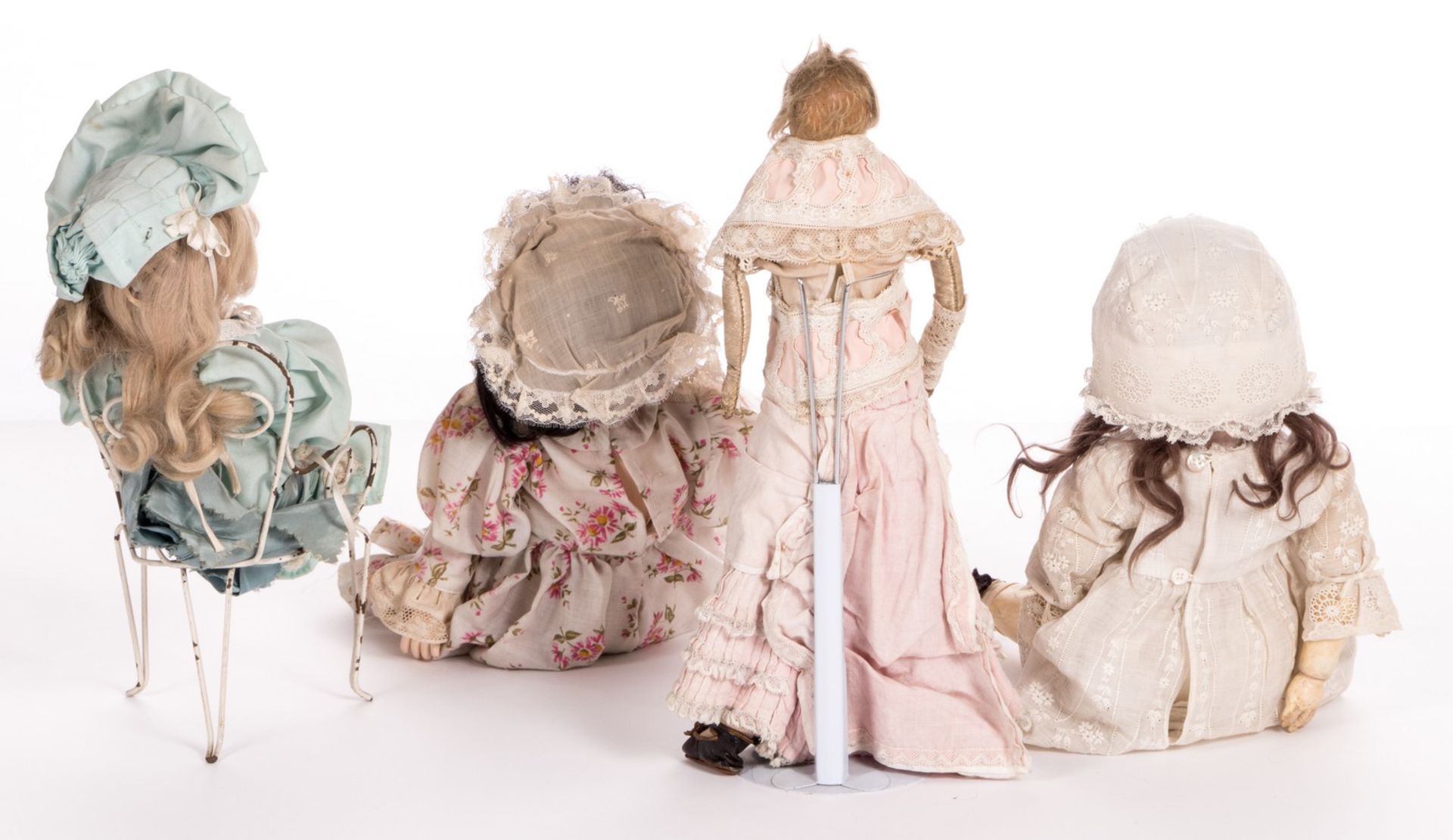 Four dolls: an English wax doll, about 1850; Simon & Halbig n° 1078, about 1900; Schoenau & - Image 4 of 7