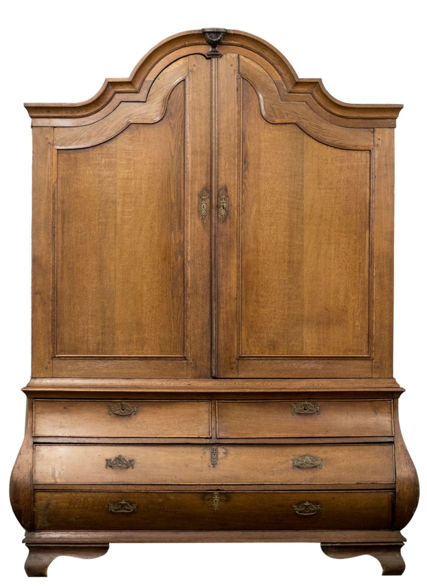 An 18thC Dutch oak cabinet, H 240 - W 179 - D 60,5 cm