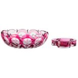 A red overlay Val Saint Lambert crystal bowl an a ditto ashtray, Diameter 16,5 - 31 cm