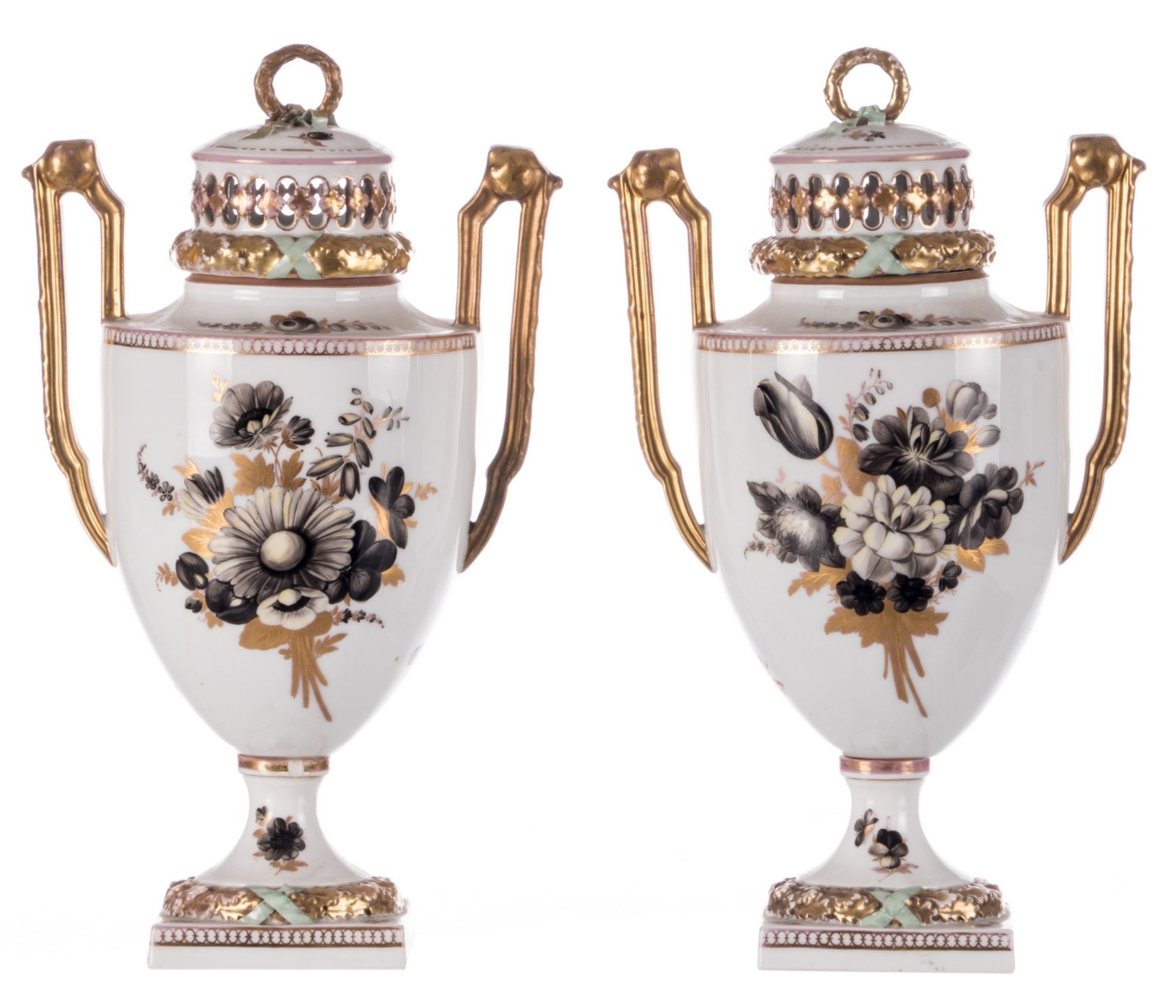 A pair of neoclassical vases with cover, polychrome and gilt decorated, with a Meissen - Augustus