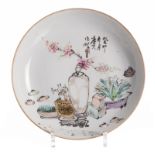A Chinese famille rose dish, decorated with antiquities and flower branches, signed, Diameter 17 cm