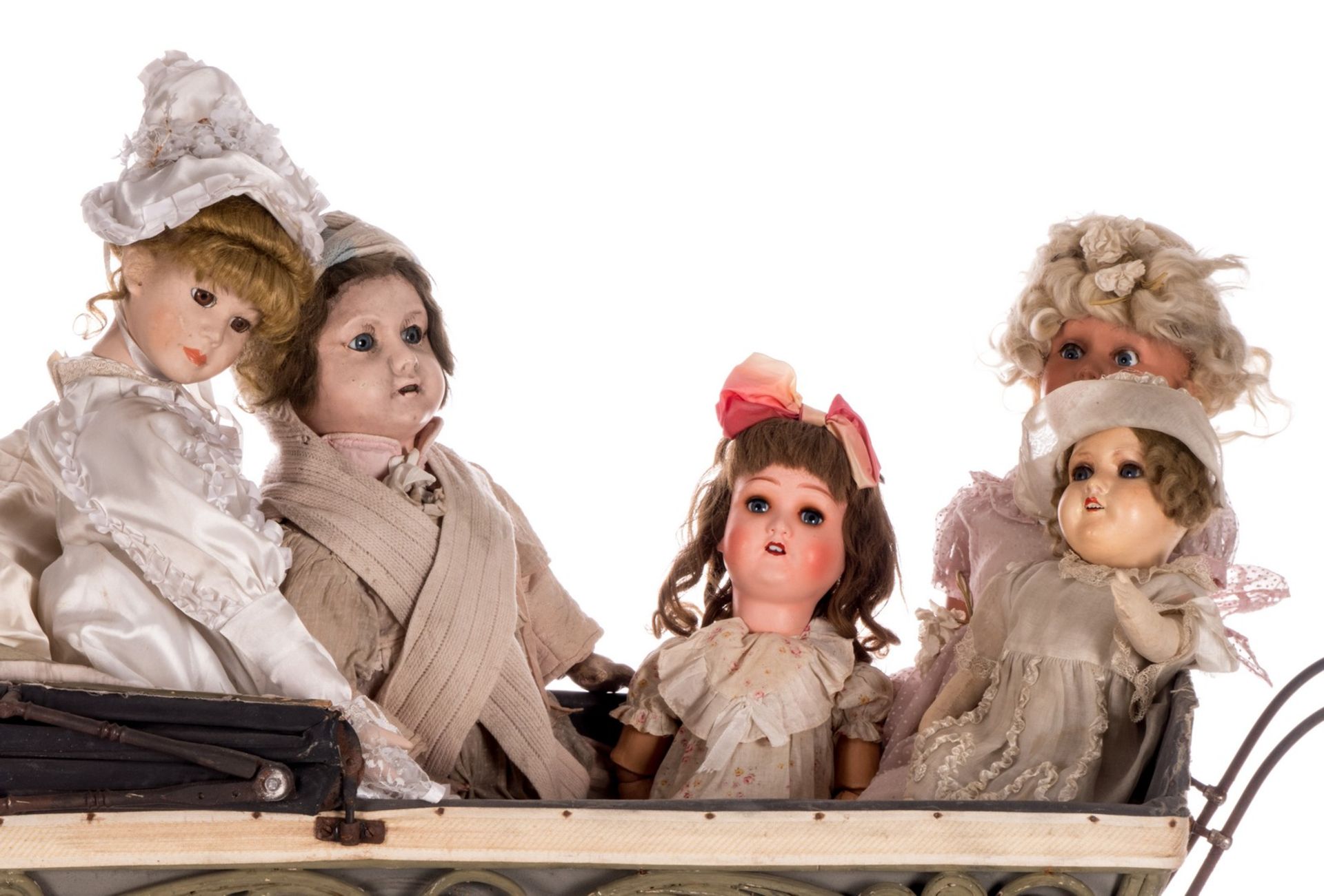 A doll carriage, about 1900, with five dolls in paper*maché, about 1960; added two books about - Image 2 of 17