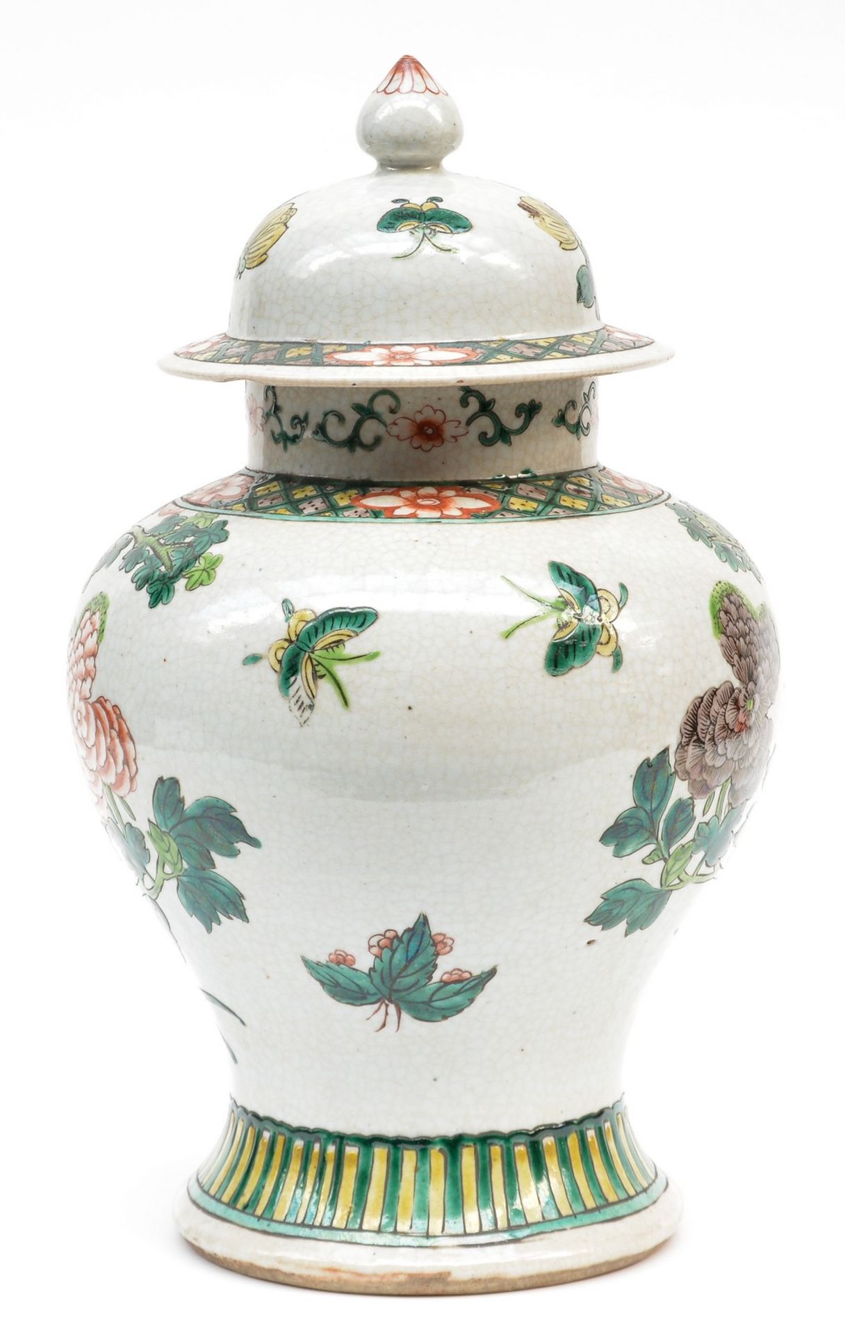 A Chinese famille verte stoneware vase with cover, marked, 19thC, H 48 cm (wooden base included) - Bild 3 aus 15