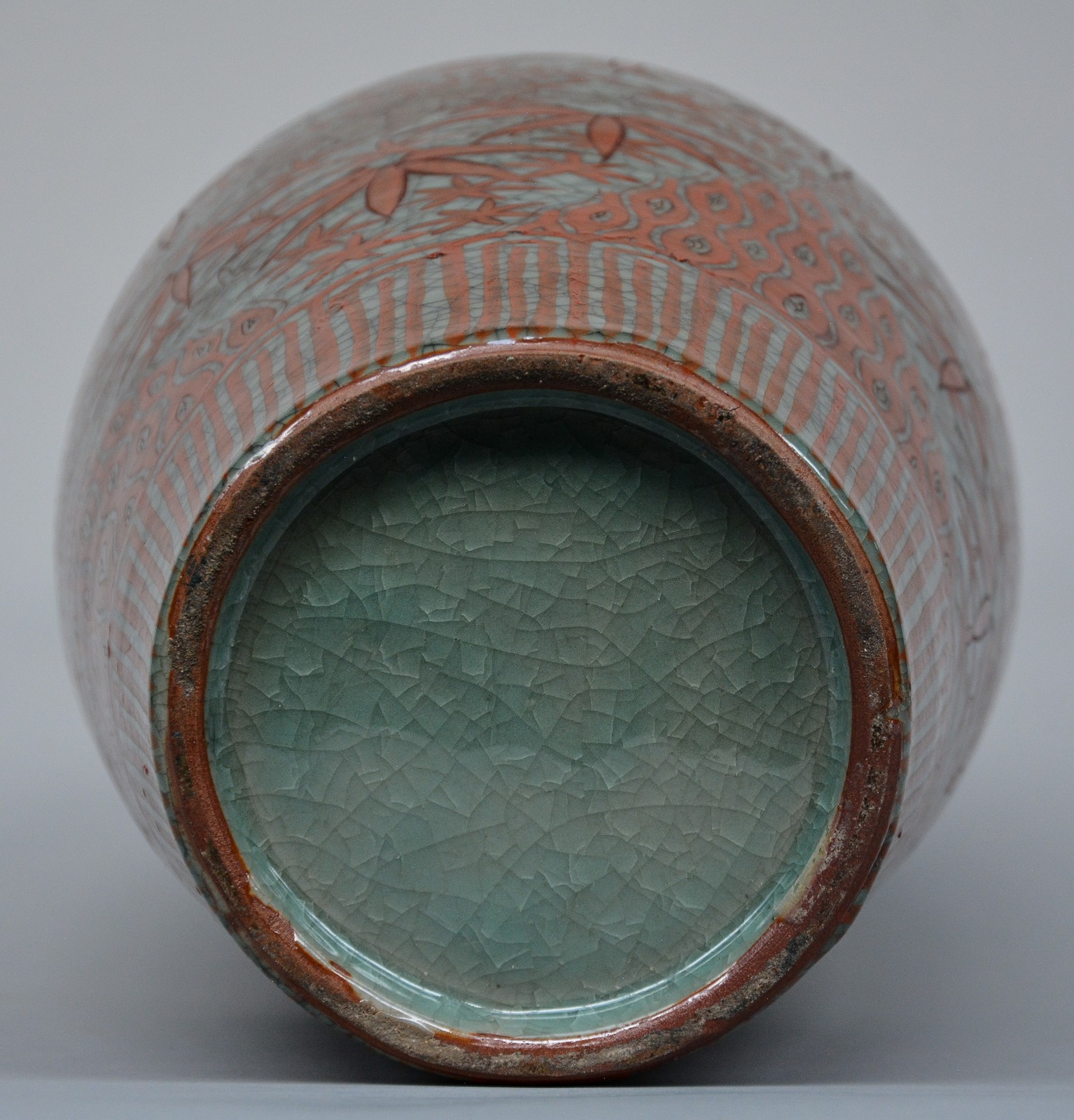 An Oriental polychrome crackleware vase, H 48,5 cm - Image 6 of 6