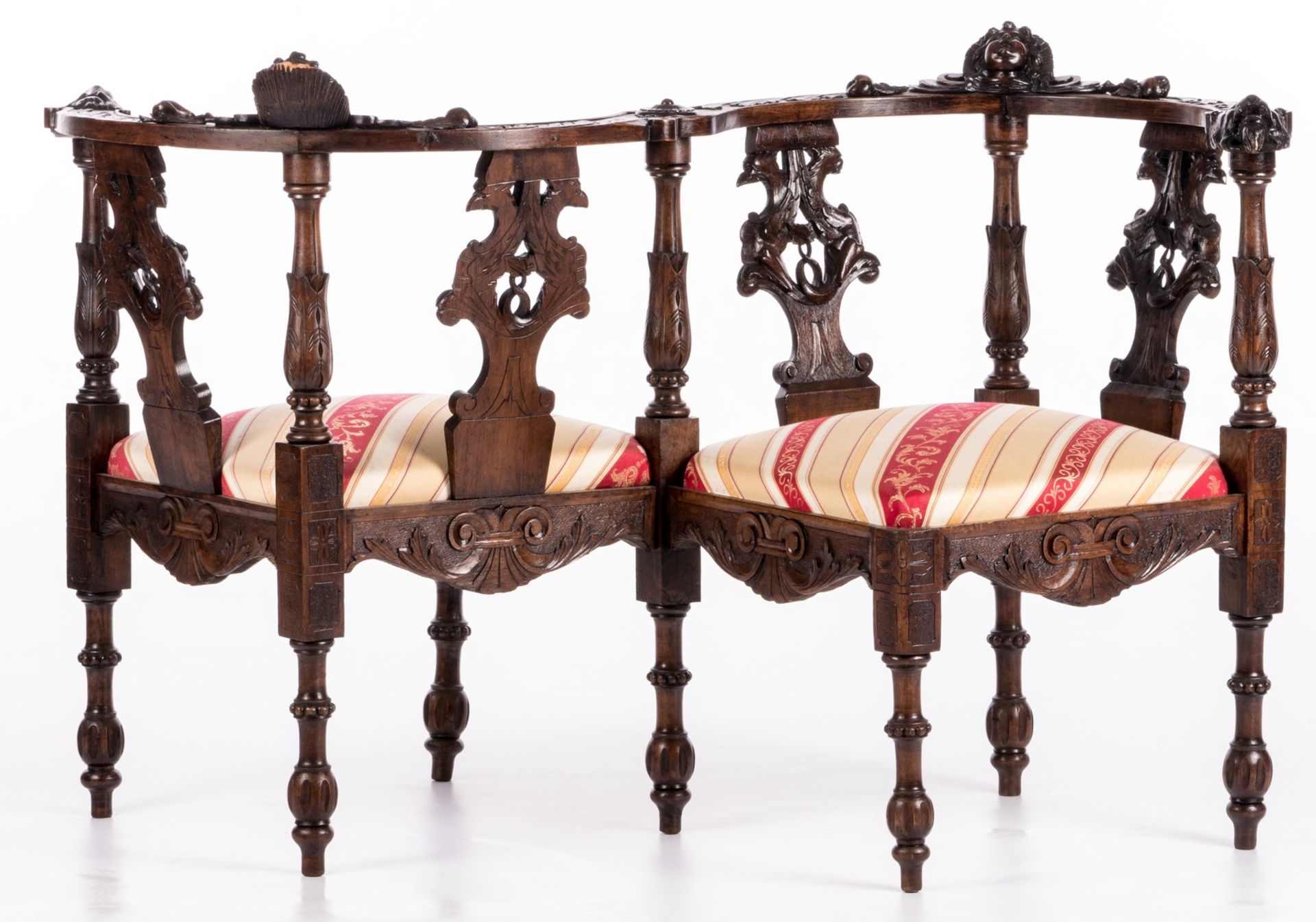 A late 19thC Neo-Renaissance walnut parlor set composed of a sofa, a confident, two corner chairs - Bild 14 aus 28