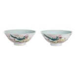 Two Chinese famille rose bowls, decorated with cockerels and calligraphic text, H 6,5 cm