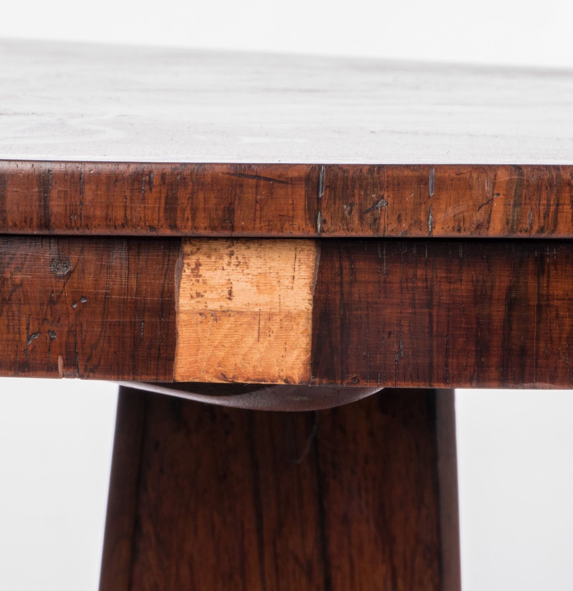 A rosewood veneered mid 19thC dinner table, H 74 - Diameter 122 cm - Bild 5 aus 11