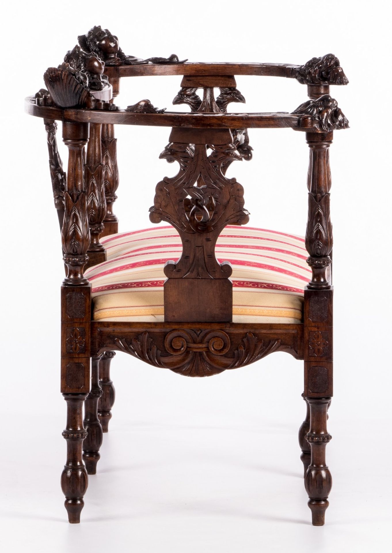 A late 19thC Neo-Renaissance walnut parlor set composed of a sofa, a confident, two corner chairs - Bild 24 aus 28