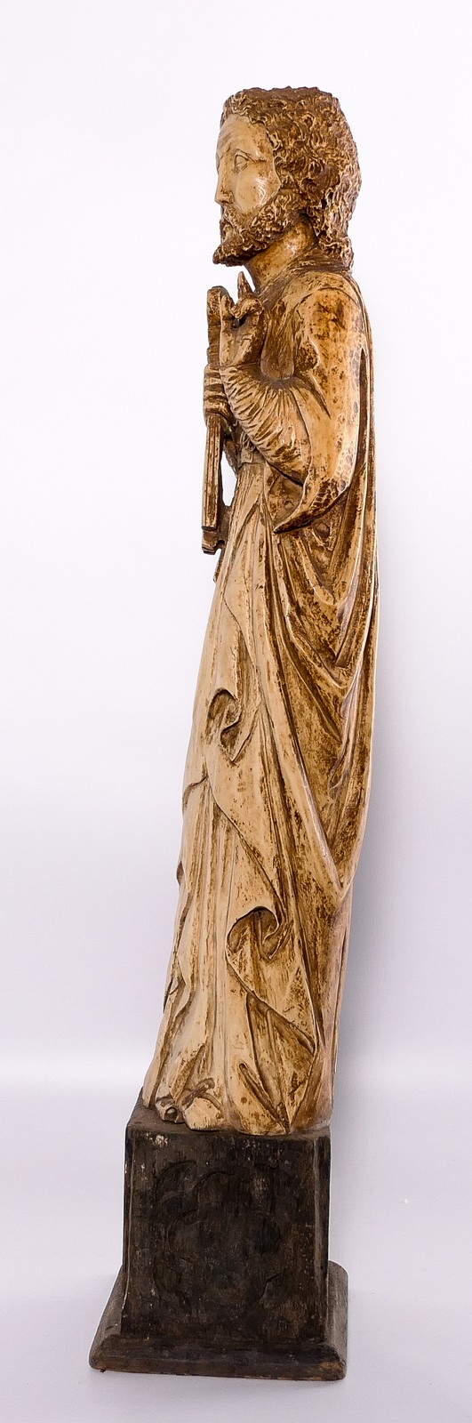 Saint Peter, patinated ivory on a Gothic revival wooden base, probably workshop Heckman Paris, early - Image 2 of 5