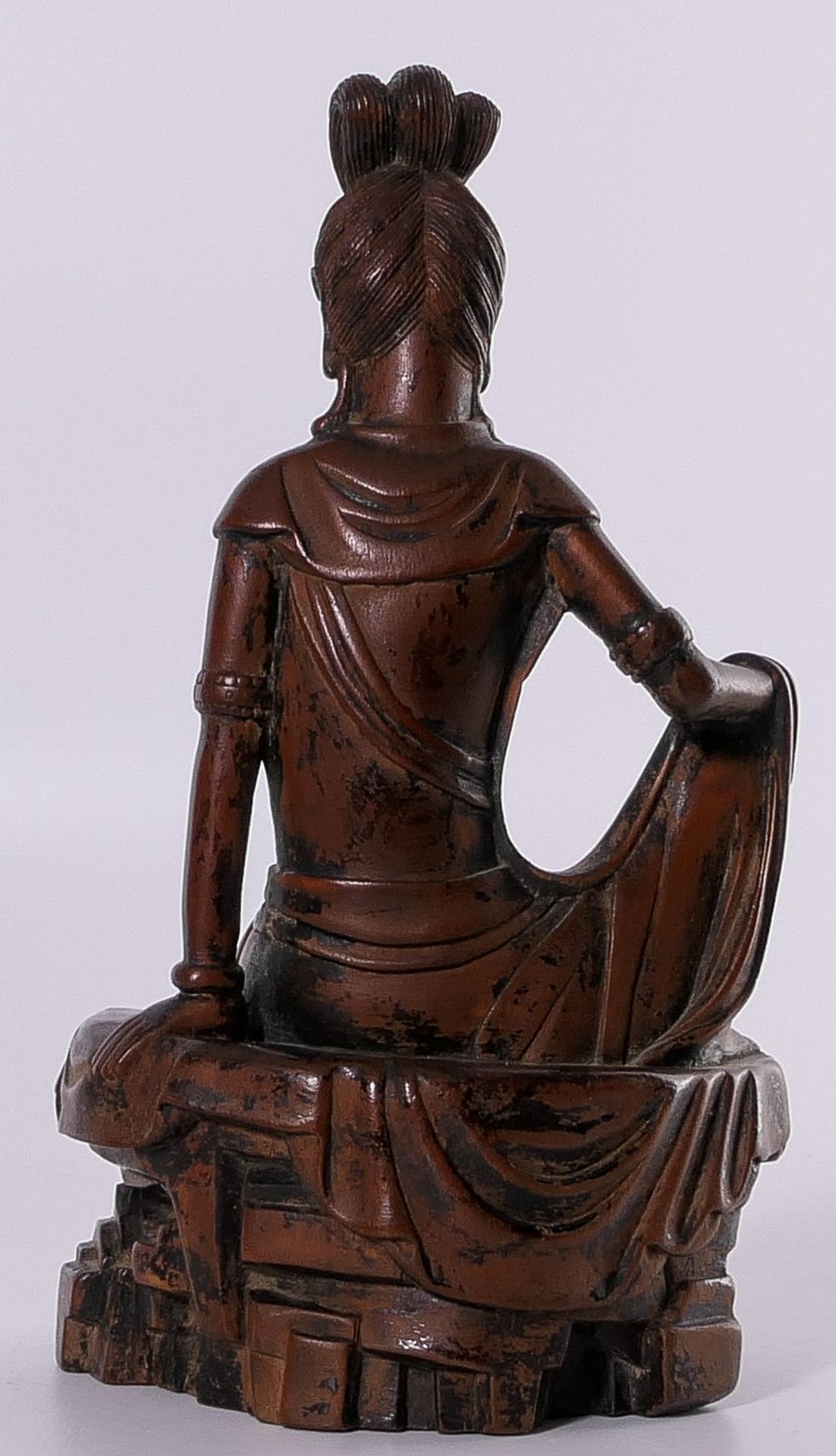 A Chinese lacquered hardwood Guanyin, H 20 (without base) - Bild 3 aus 8