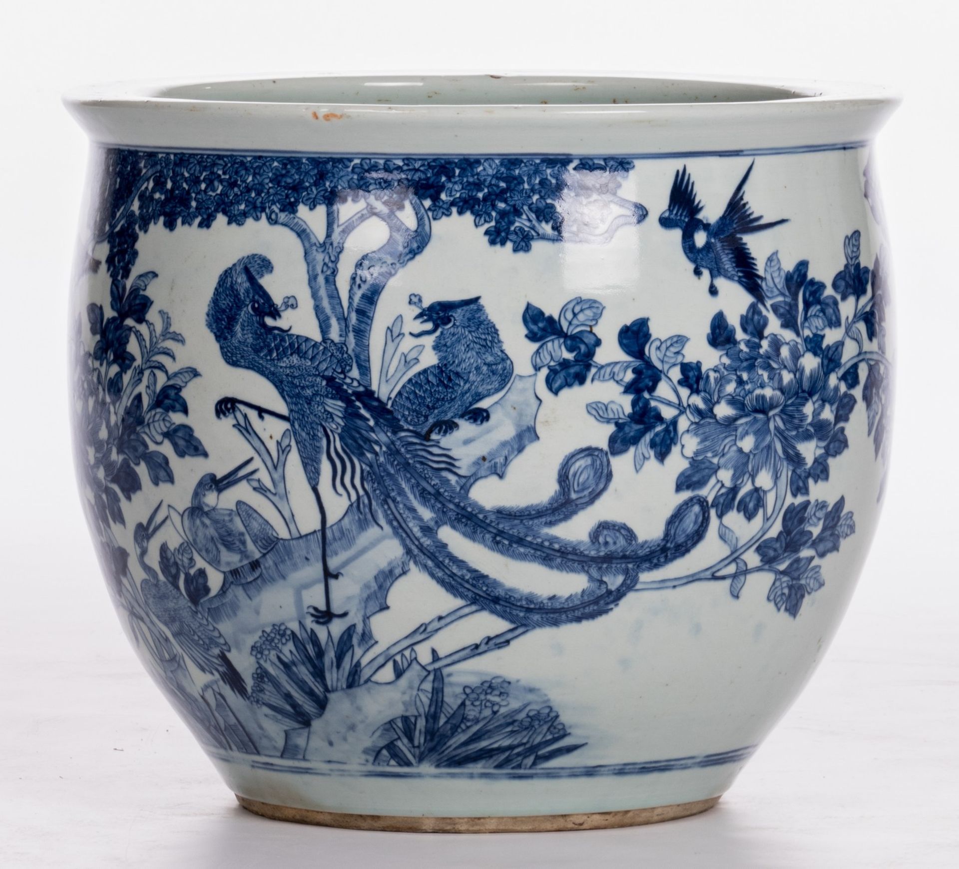 A fine Chinese blue and white decorated fish bowl, overall decorated with birds and flower branches, - Image 3 of 8