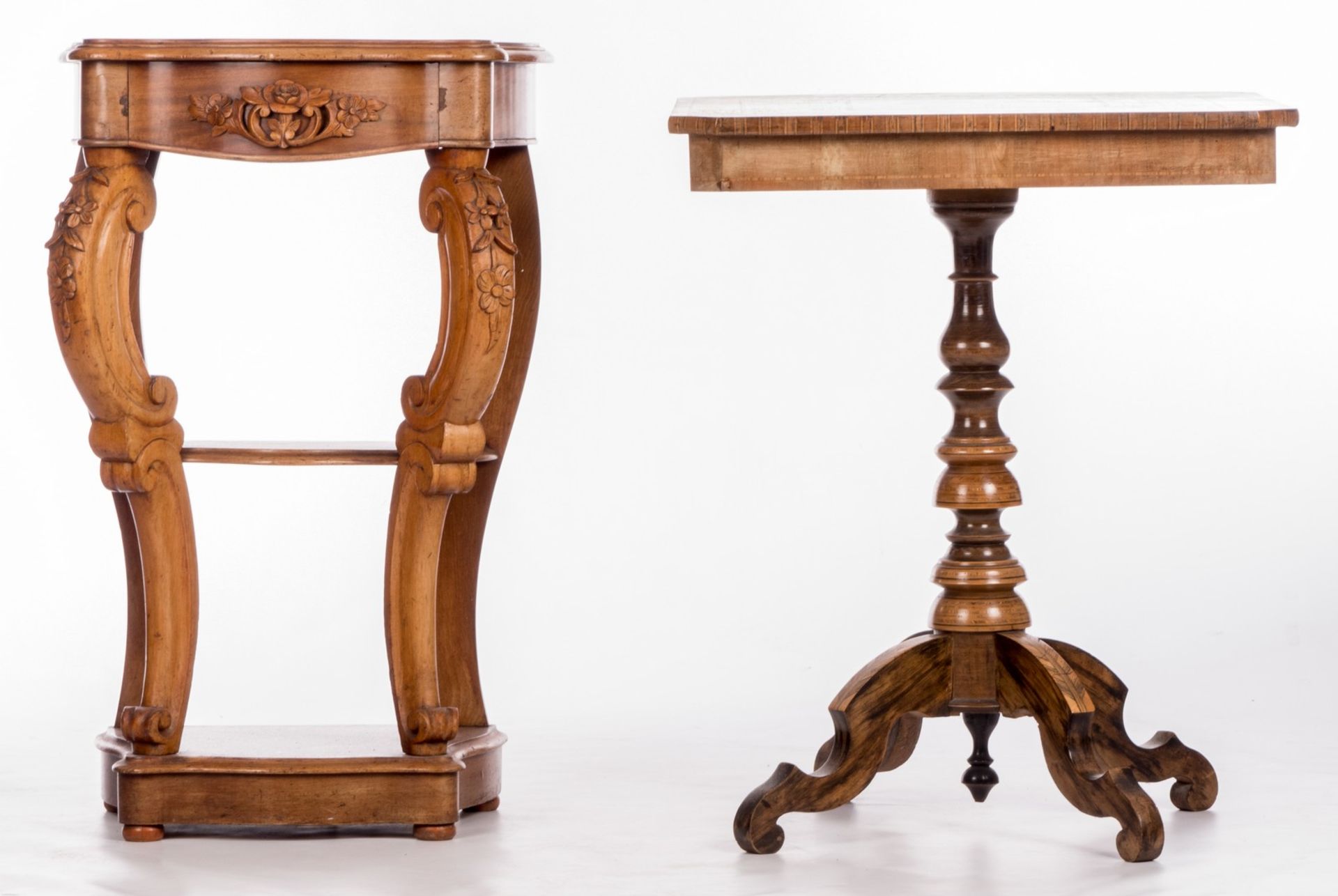 A walnut console in Louis Philippe style, H 79 - W 51 - D 35,5 cm; added a ditto Nap. III side table - Bild 2 aus 10