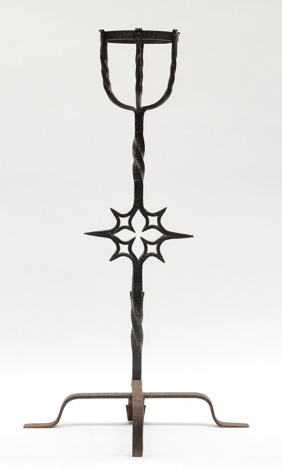 A pair of Gothic style wrought iron andirons, H 83 cm - Image 2 of 6