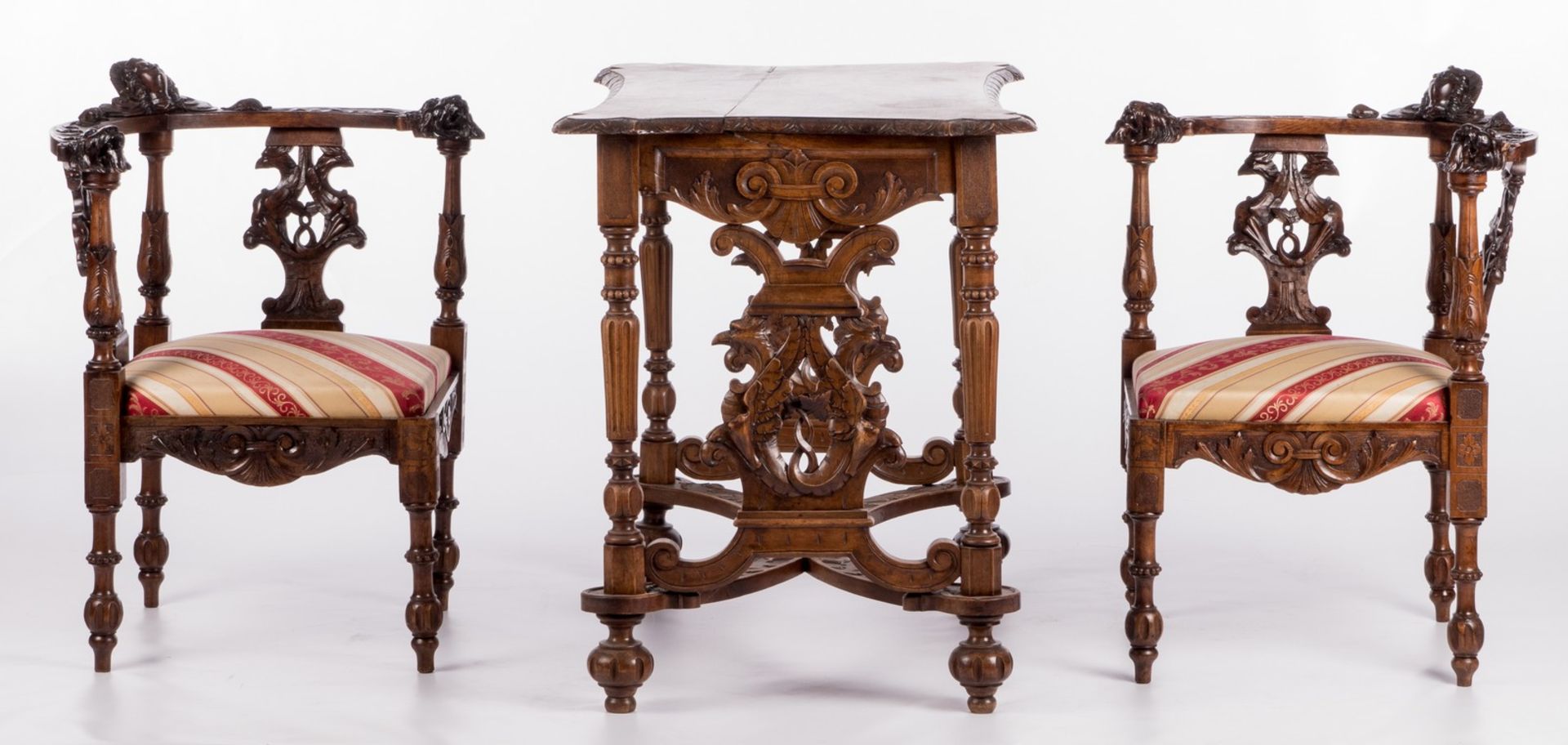 A late 19thC Neo-Renaissance walnut parlor set composed of a sofa, a confident, two corner chairs - Bild 2 aus 28