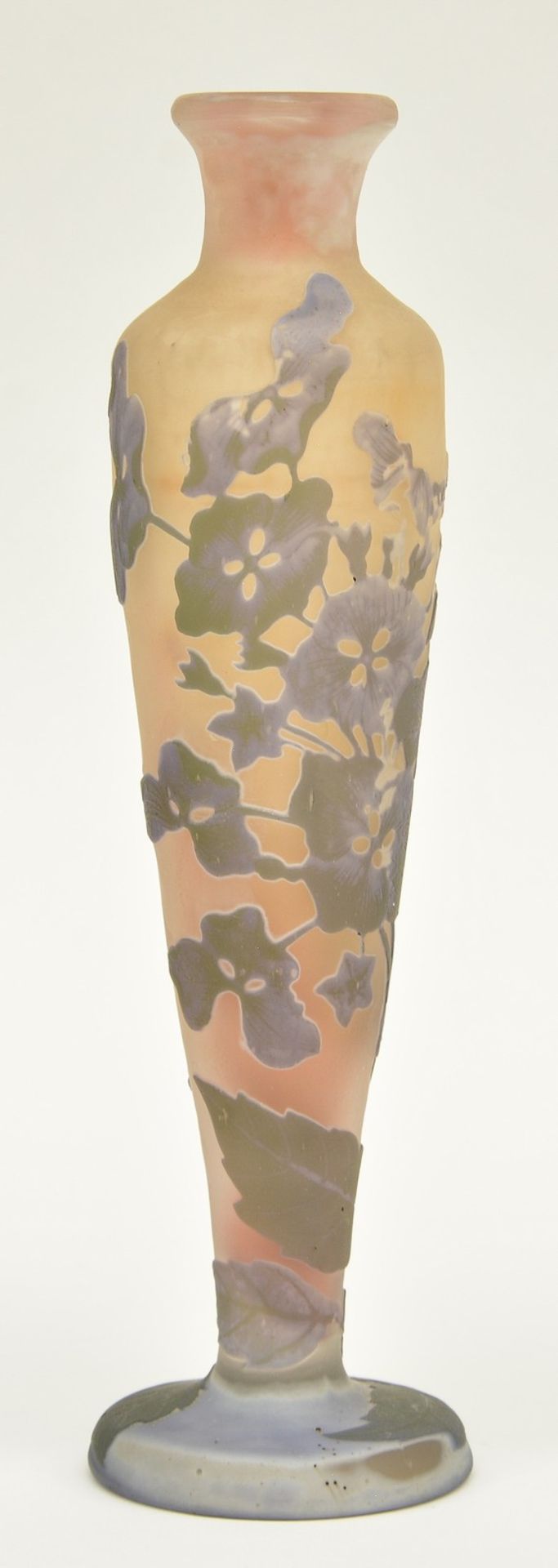 An Art Nouveau and period cameo glass vase, signed Gallé, H 21,4 cm - Bild 5 aus 10