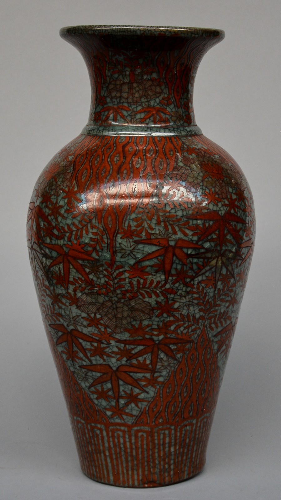 An Oriental polychrome crackleware vase, H 48,5 cm - Image 2 of 6