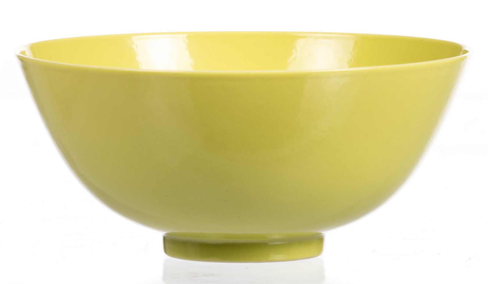 A Chinese green lemon monochrome bowl, marked Yongzheng, Qing dynasty, H 6,5 - Diameter 14,5 cm ( - Image 2 of 8