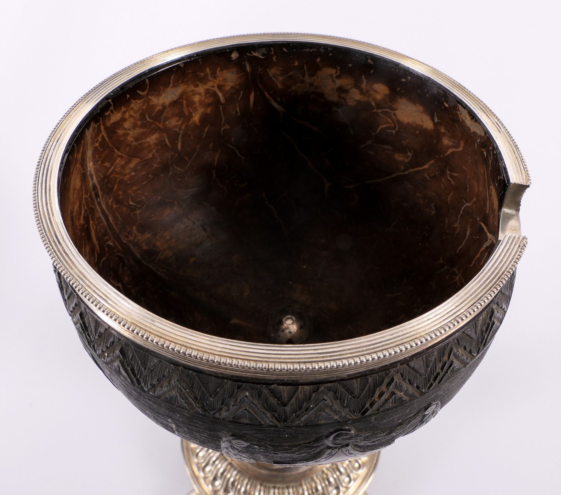 Coconut cup, basso relievo decorated with mythological scenes, owners monogram DM, with a neobaroque - Bild 8 aus 12