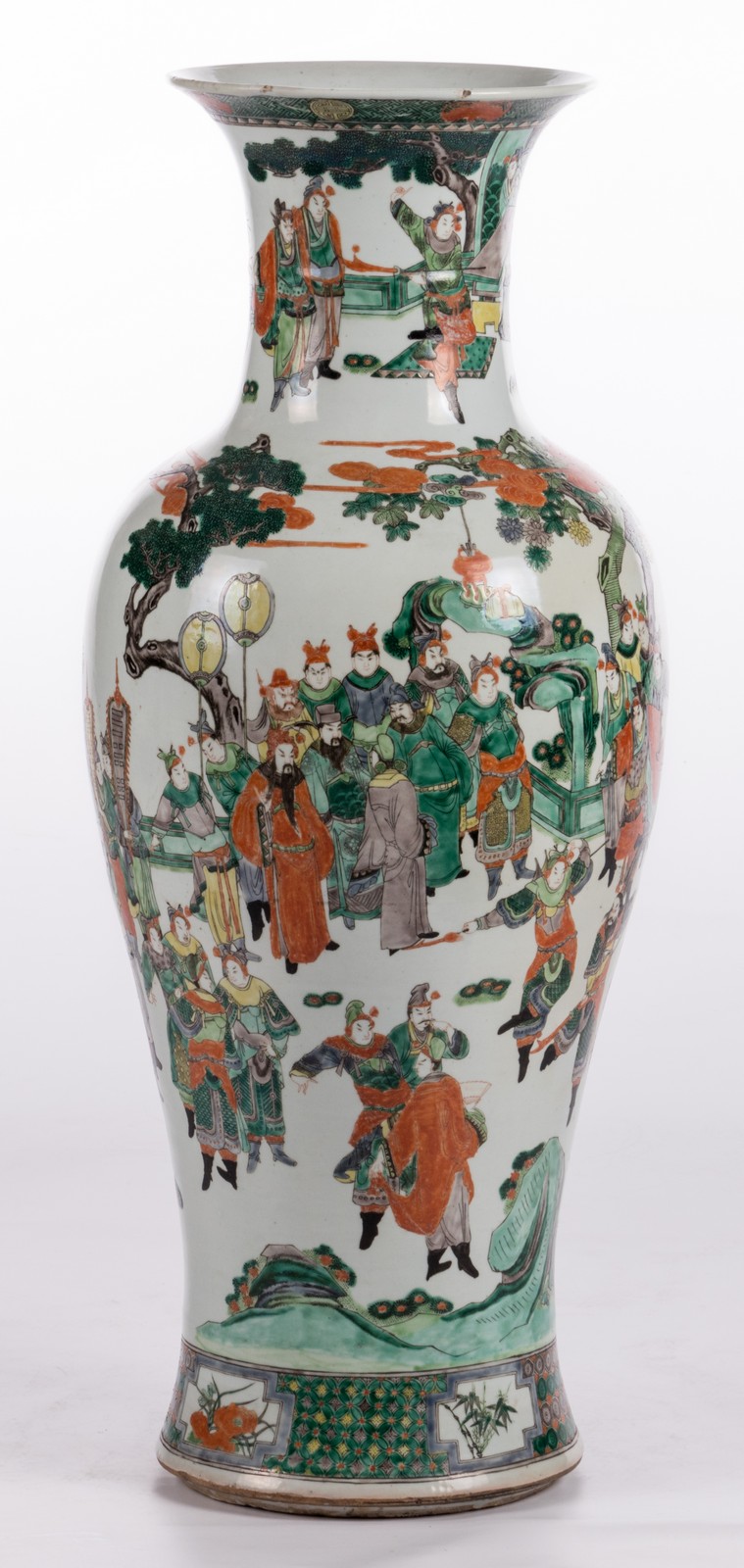A Chinese famille verte baluster shaped vase, decorated with an animated scene, marked, 19thC, H - Image 4 of 14