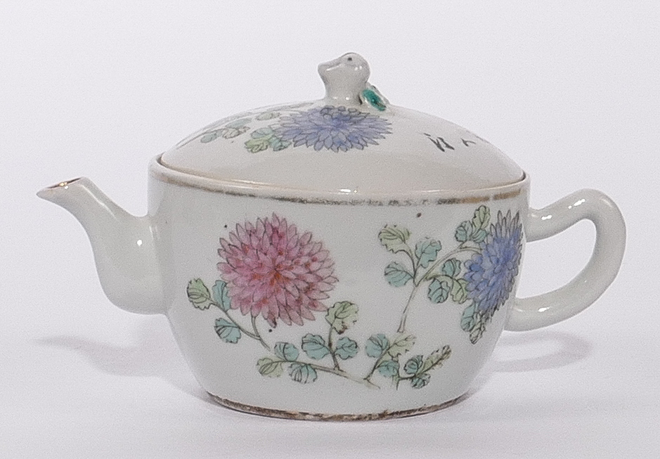 Six Chinese polychrome teapots and covers, decorated with flower branches, antiquities and a - Image 8 of 28