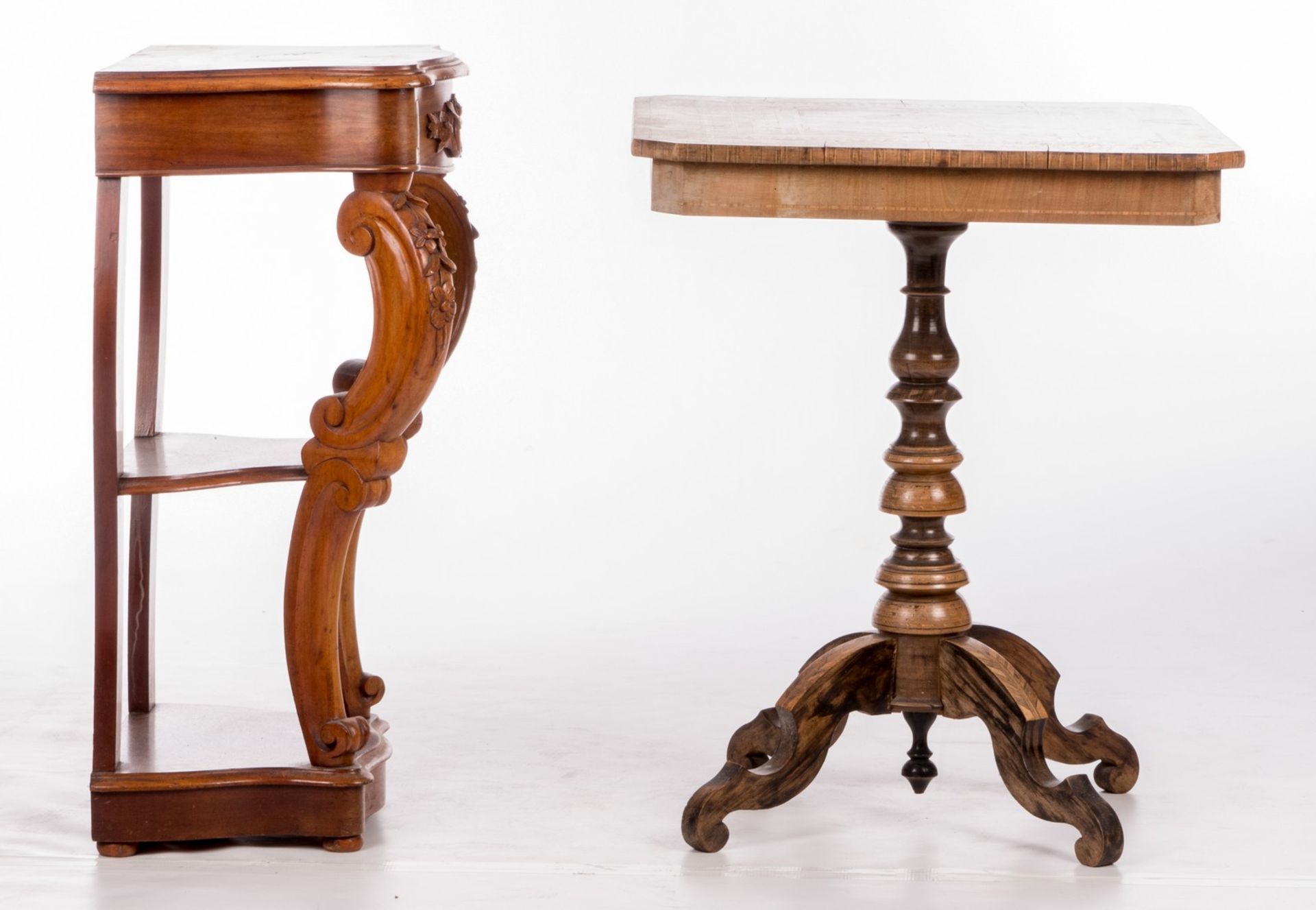 A walnut console in Louis Philippe style, H 79 - W 51 - D 35,5 cm; added a ditto Nap. III side table - Bild 5 aus 10