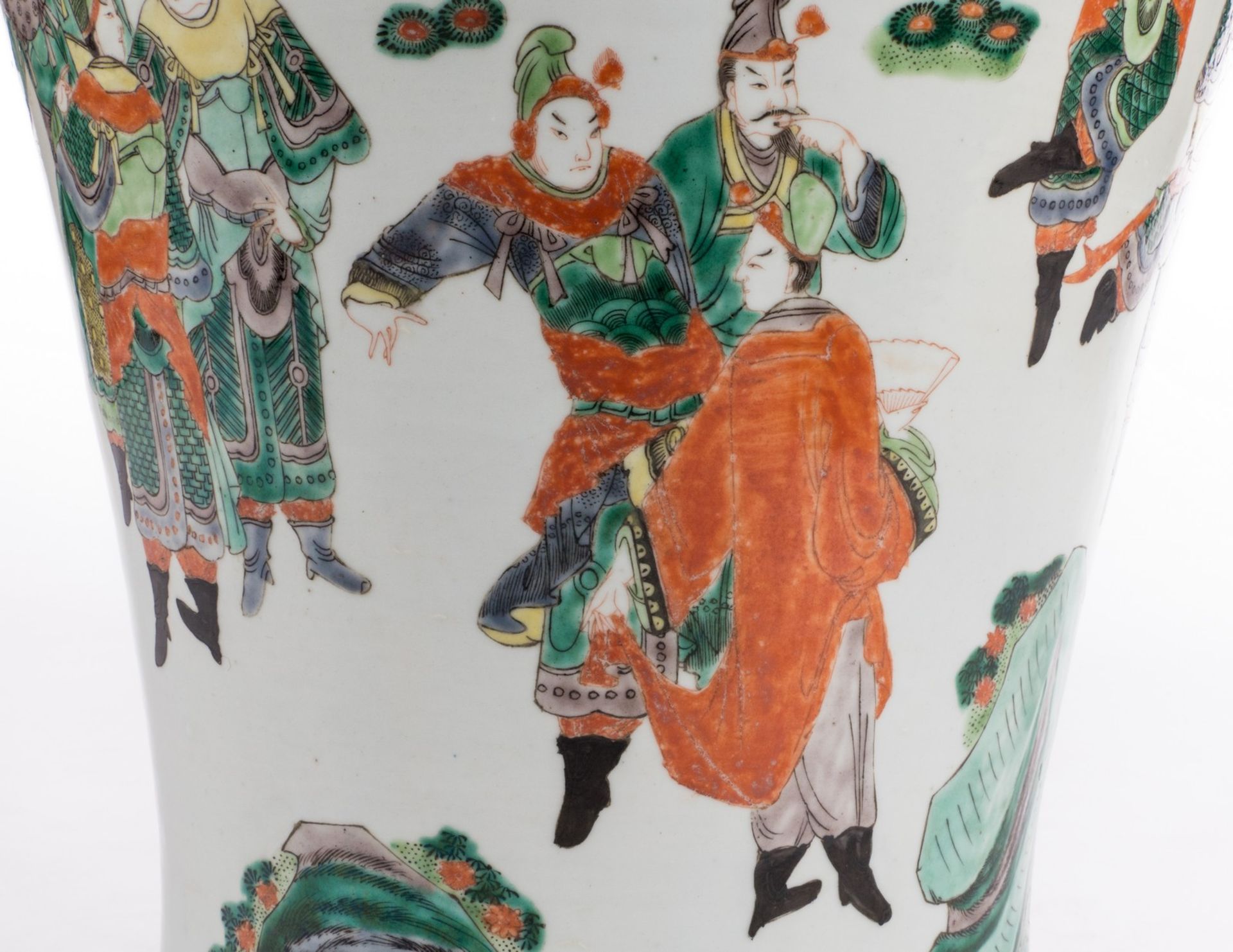 A Chinese famille verte baluster shaped vase, decorated with an animated scene, marked, 19thC, H - Bild 12 aus 14